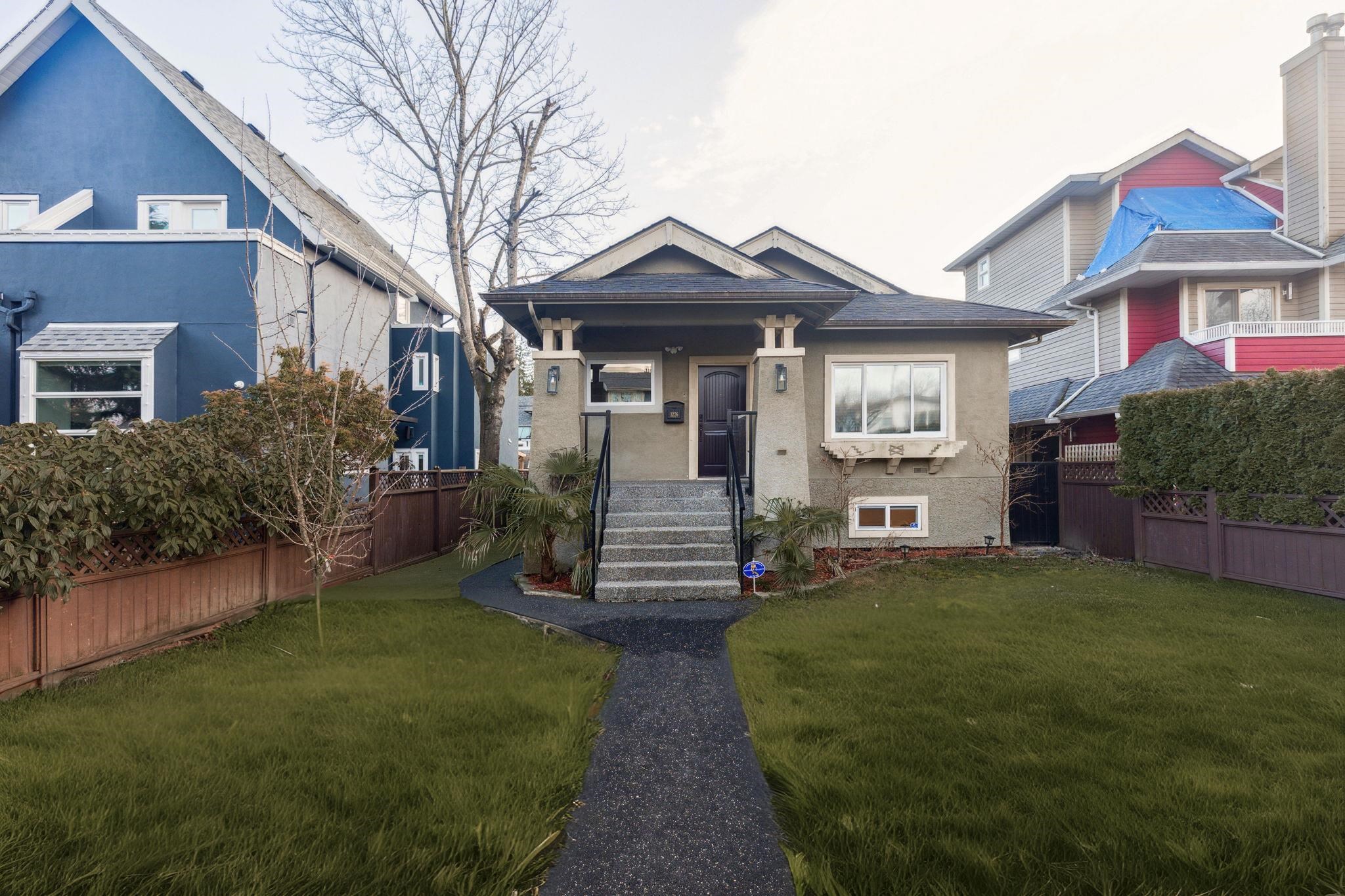 3226 7TH, British Columbia V6K 2A2, 3 Bedrooms Bedrooms, ,2 BathroomsBathrooms,Residential Detached,For Sale,7TH,R2868291