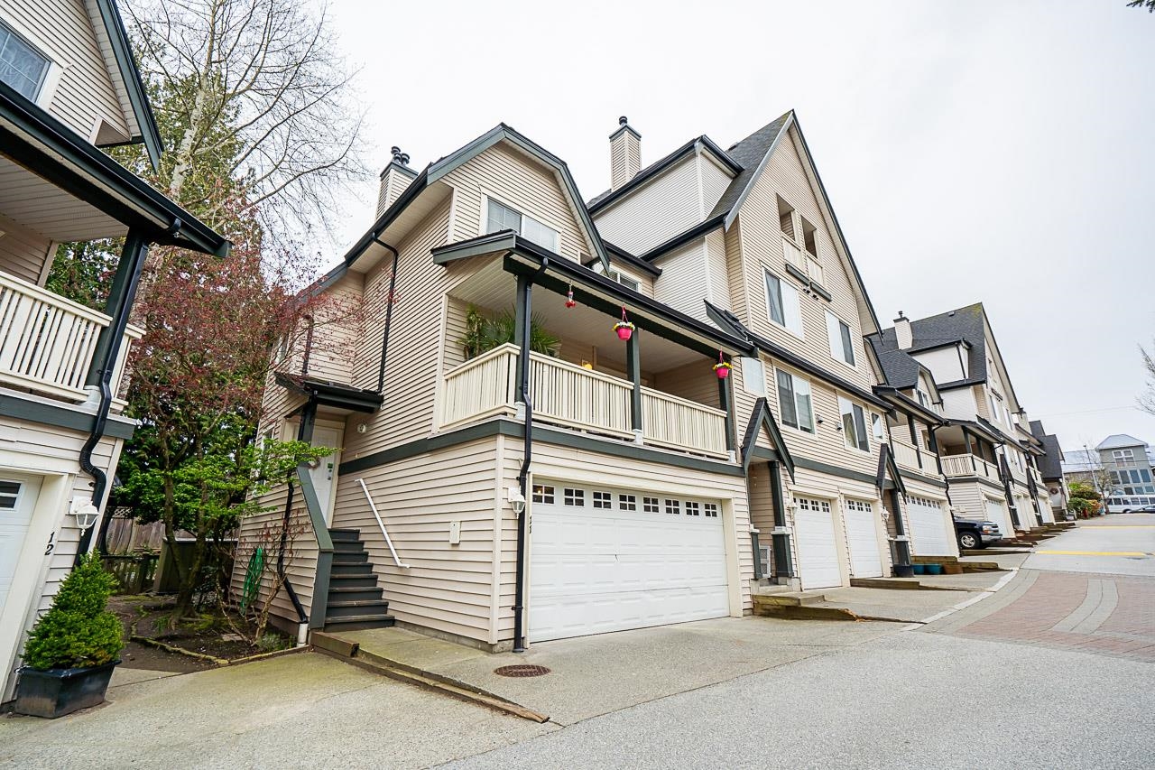 15355 26, Surrey, British Columbia V4P 1C4, 3 Bedrooms Bedrooms, ,2 BathroomsBathrooms,Residential Attached,For Sale,26,R2868588