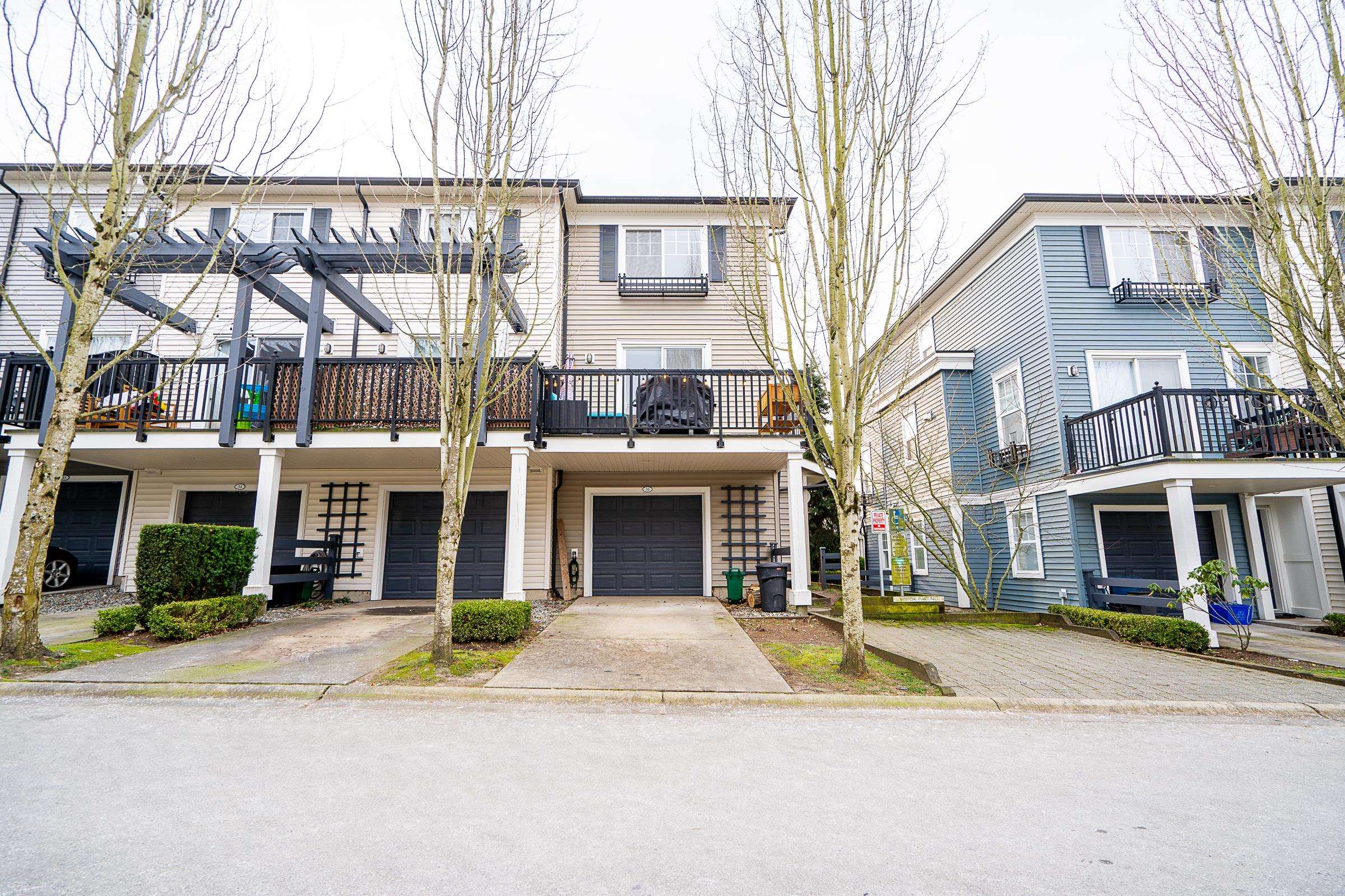 36-7238 189 STREET, Surrey, British Columbia, 2 Bedrooms Bedrooms, ,3 BathroomsBathrooms,Residential Attached,For Sale,R2868812