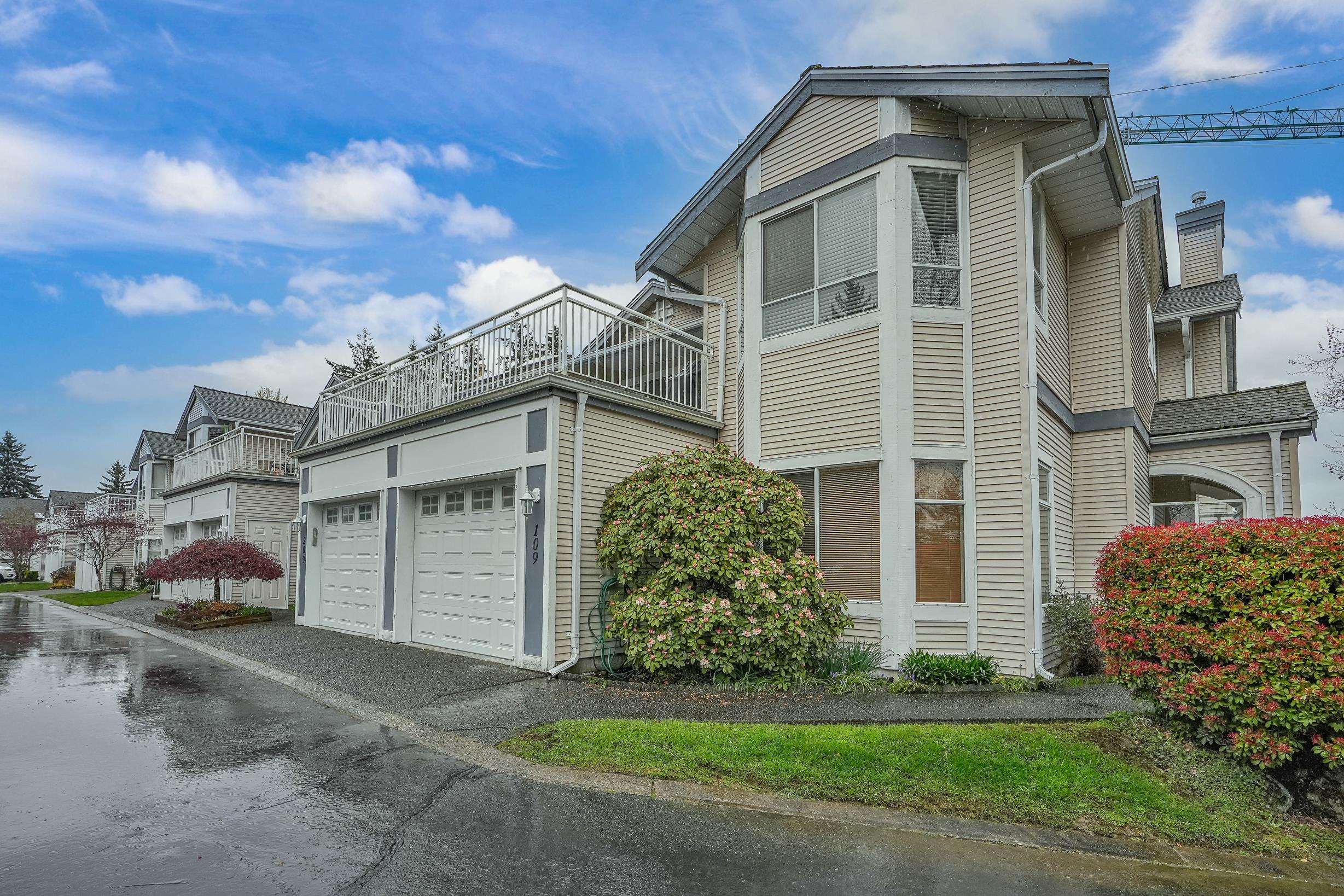 109-9072 FLEETWOOD WAY, Surrey, British Columbia V3R 0M6 Townhouse, 2 Bedrooms, 2 Bathrooms, Residential Attached,For Sale, MLS-R2868943