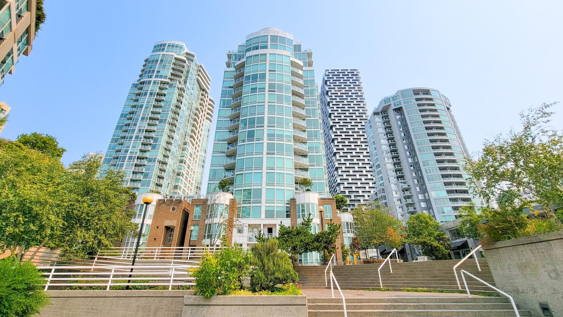 T16-1501 HOWE STREET, Vancouver, British Columbia, 2 Bedrooms Bedrooms, ,3 BathroomsBathrooms,Residential Attached,For Sale,R2868954