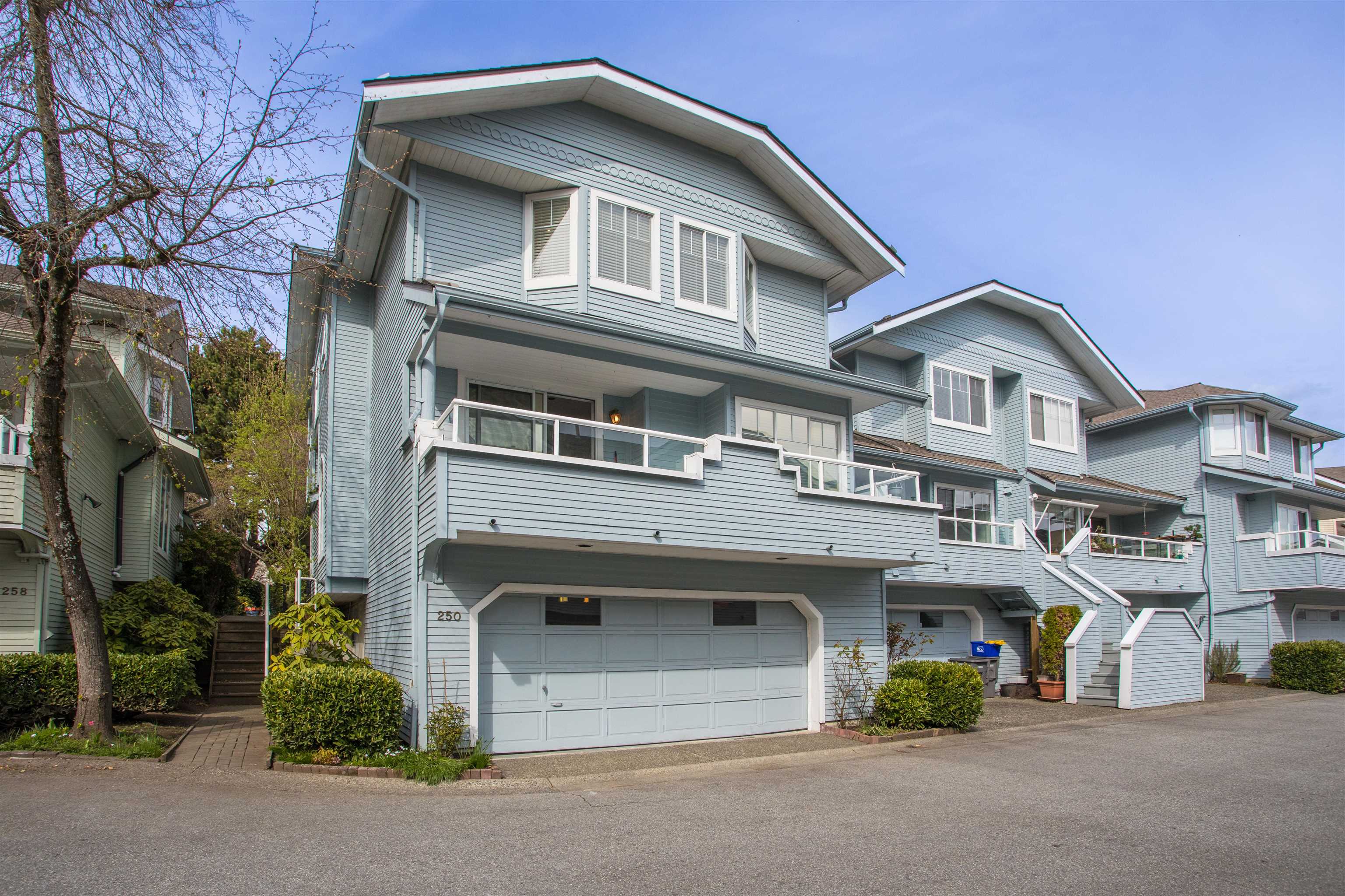 250 WATERLEIGH DRIVE, Vancouver, British Columbia Townhouse, 3 Bedrooms, 3 Bathrooms, Residential Attached,For Sale, MLS-R2869095
