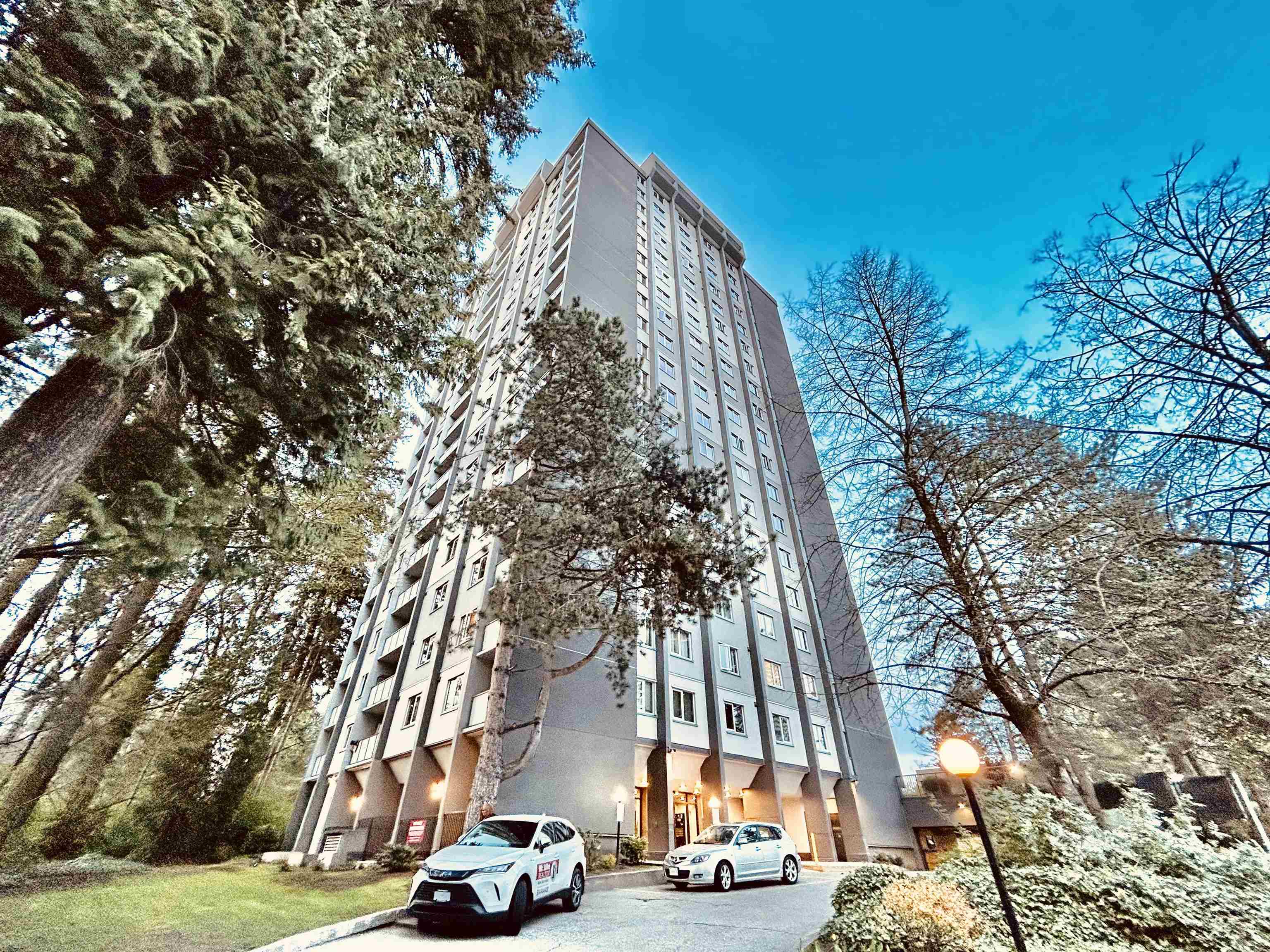 205-9541 ERICKSON DRIVE, Burnaby, British Columbia, 1 Bedroom Bedrooms, ,1 BathroomBathrooms,Residential Attached,For Sale,R2869265