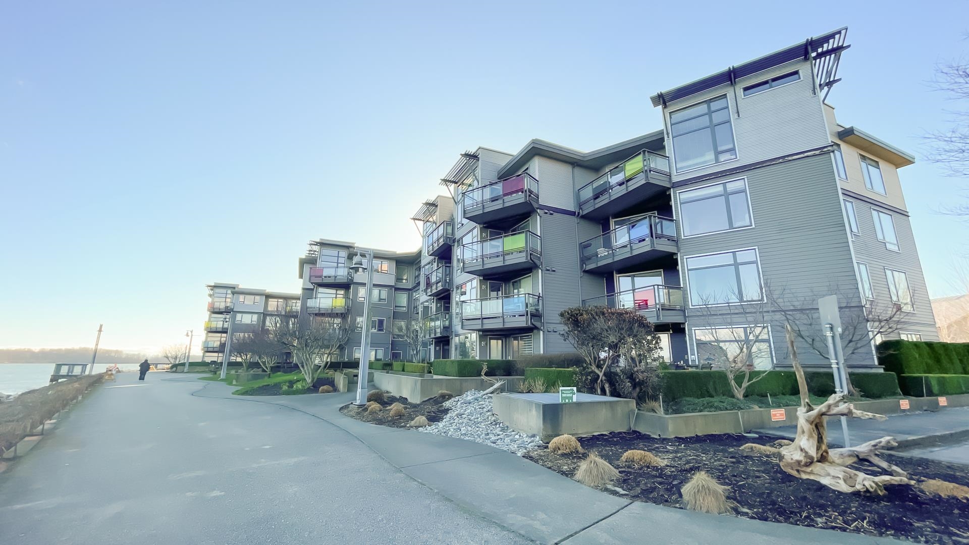 307-14300 RIVERPORT WAY, Richmond, British Columbia, 2 Bedrooms Bedrooms, ,2 BathroomsBathrooms,Residential Attached,For Sale,R2869293