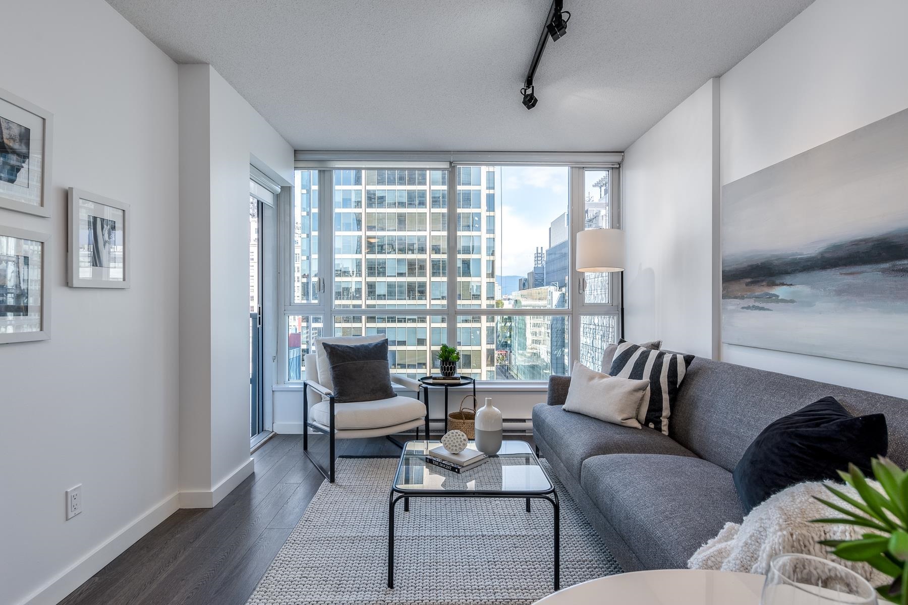 Downtown VW Apartment/Condo for sale:  1 bedroom 578 sq.ft. (Listed 2024-04-10)