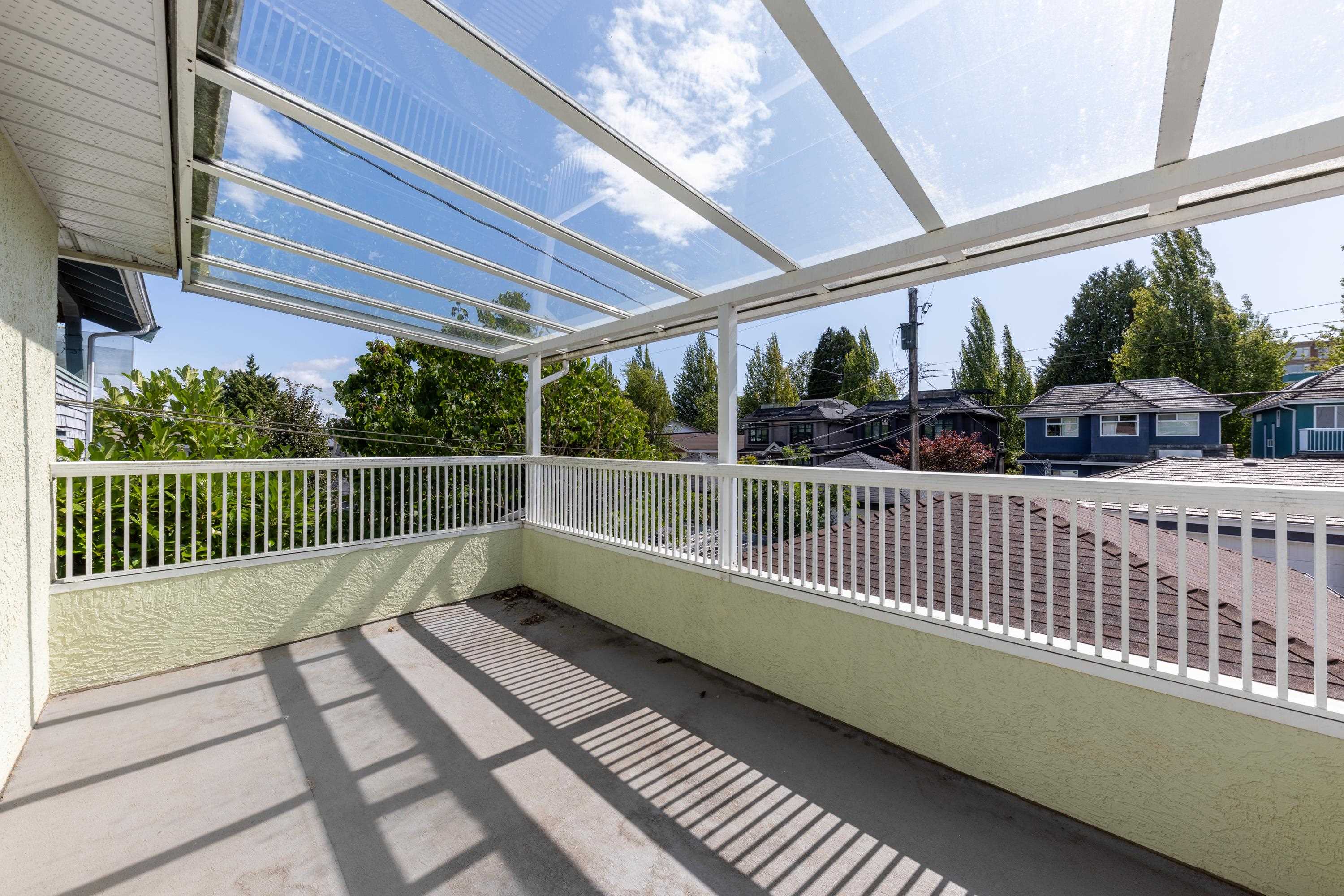 4586 W 8th Avenue, Vancouver, Point Grey, V6R 2A5 23