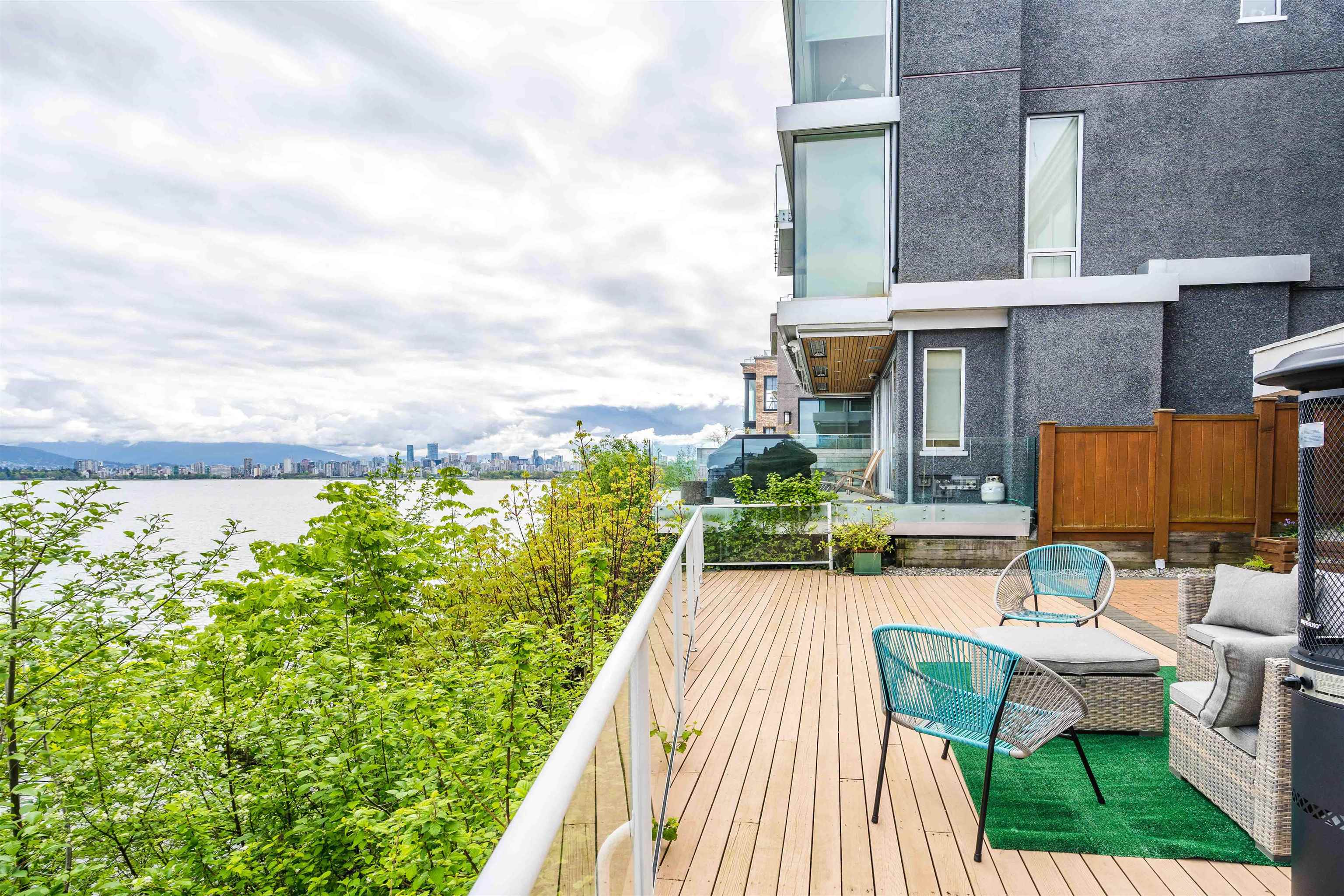 Listing image of 3341 POINT GREY ROAD