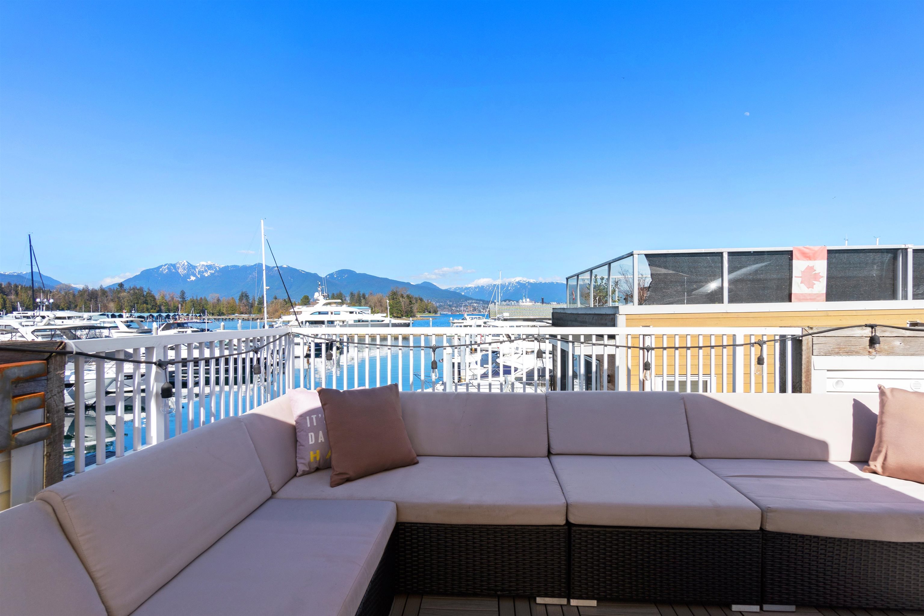 1525 COAL HARBOUR, British Columbia V6G 3E7, 2 Bedrooms Bedrooms, ,2 BathroomsBathrooms,Residential Detached,For Sale,COAL HARBOUR,R2870045