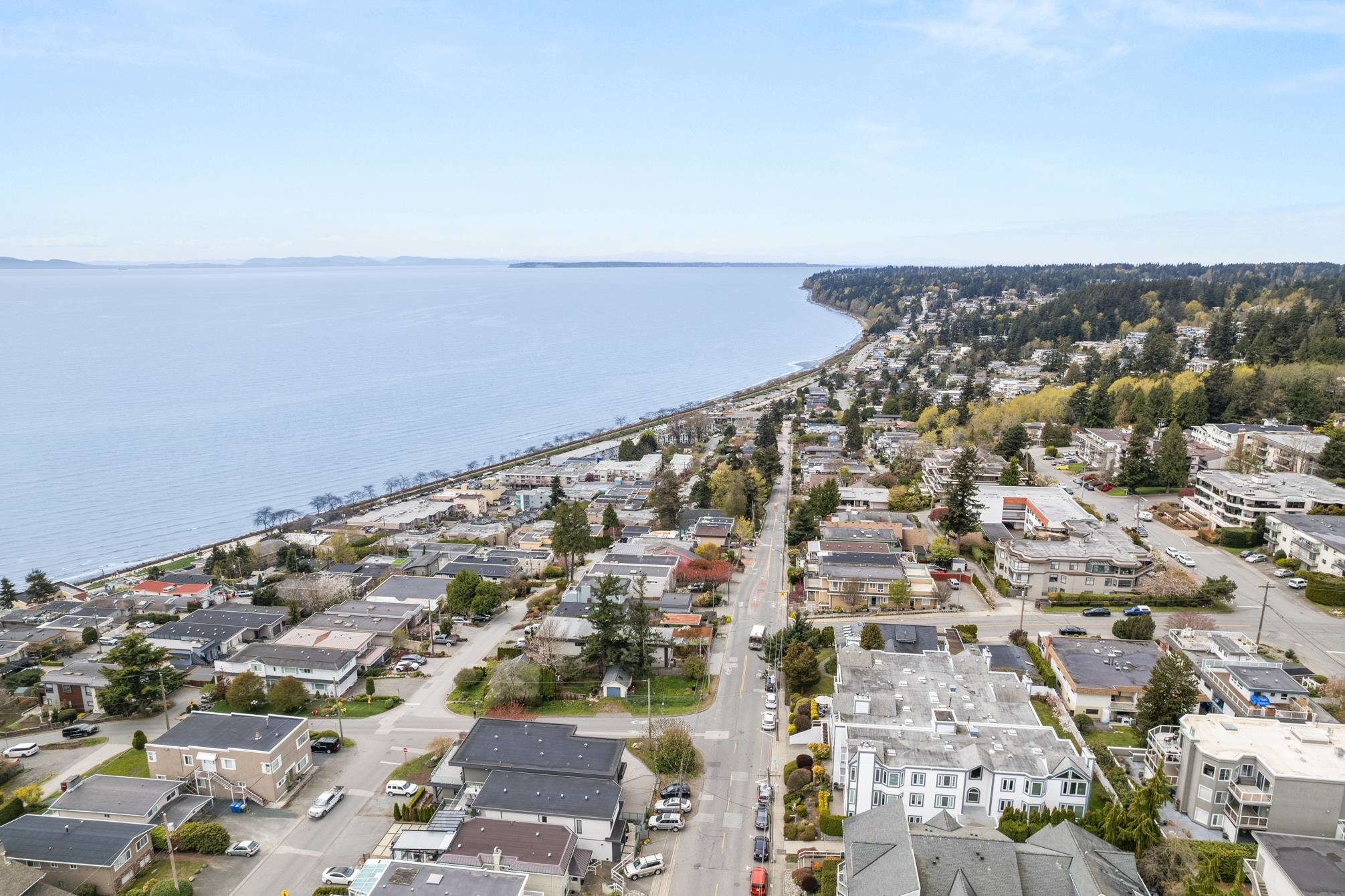 105-15131 BUENA VISTA AVENUE, White Rock, British Columbia, 2 Bedrooms Bedrooms, ,2 BathroomsBathrooms,Residential Attached,For Sale,R2870048