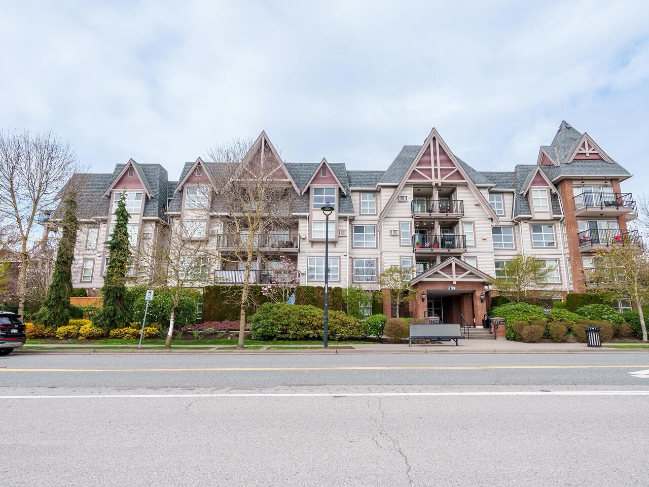 423-17769 57 AVENUE, Surrey, British Columbia, 1 Bedroom Bedrooms, ,1 BathroomBathrooms,Residential Attached,For Sale,R2870625
