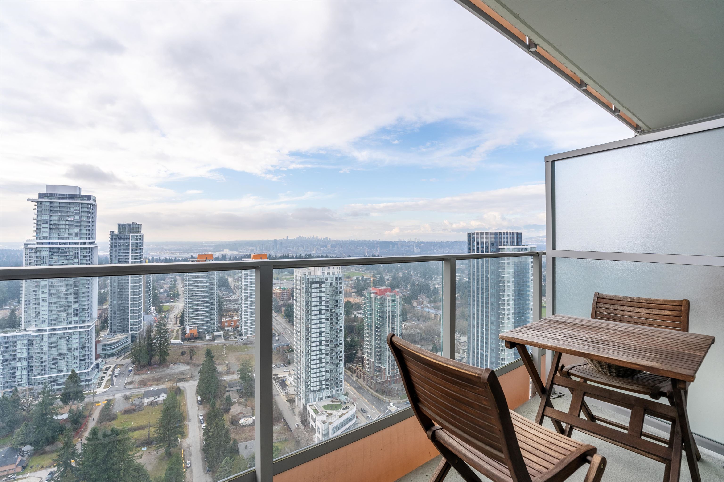 13495 CENTRAL, Surrey, British Columbia V3T 0K2, 1 Bedroom Bedrooms, ,1 BathroomBathrooms,Residential Attached,For Sale,CENTRAL,R2870844