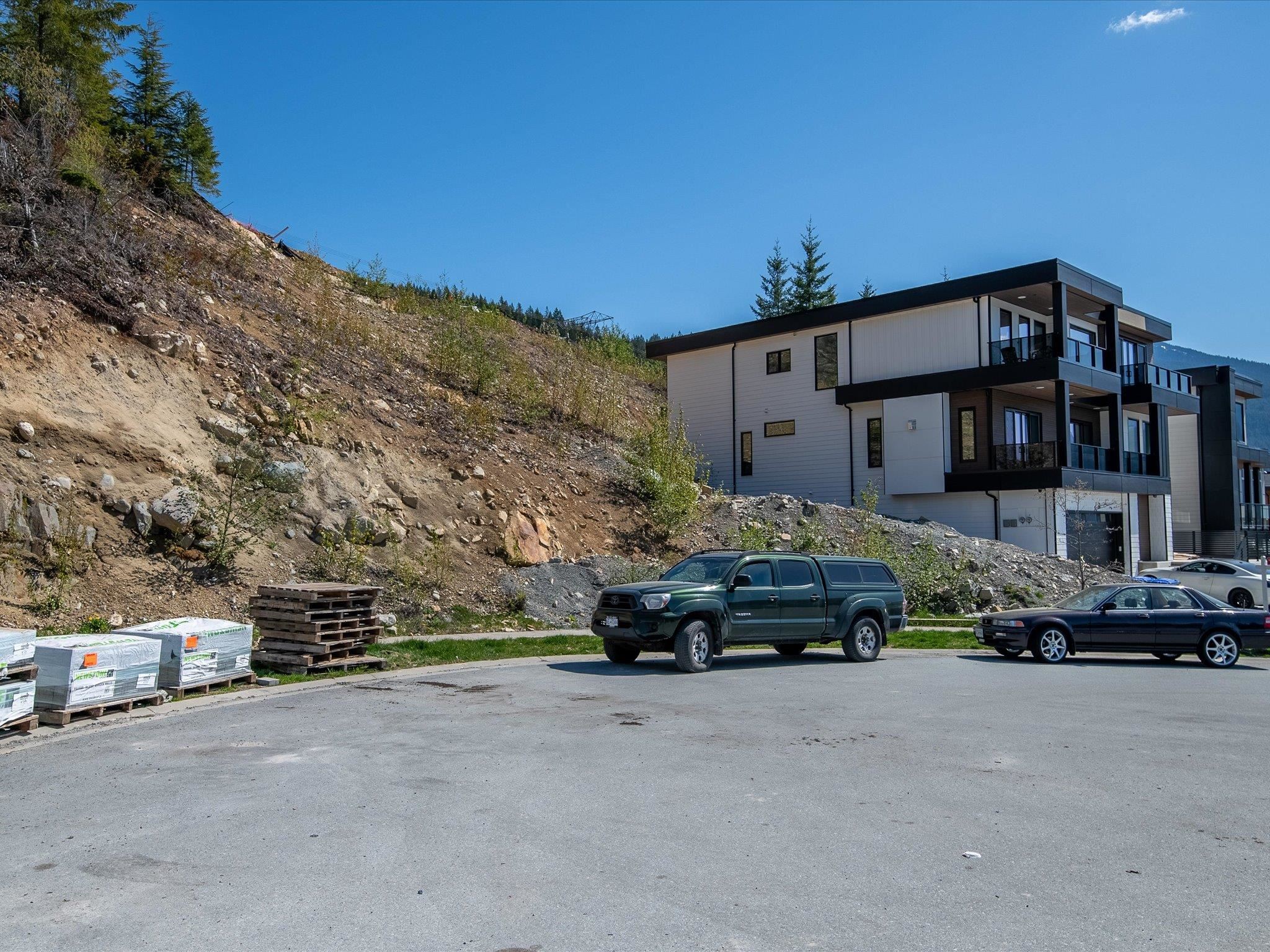 3385 MAMQUAM, Squamish, British Columbia, ,Land Only,For Sale,R2870963