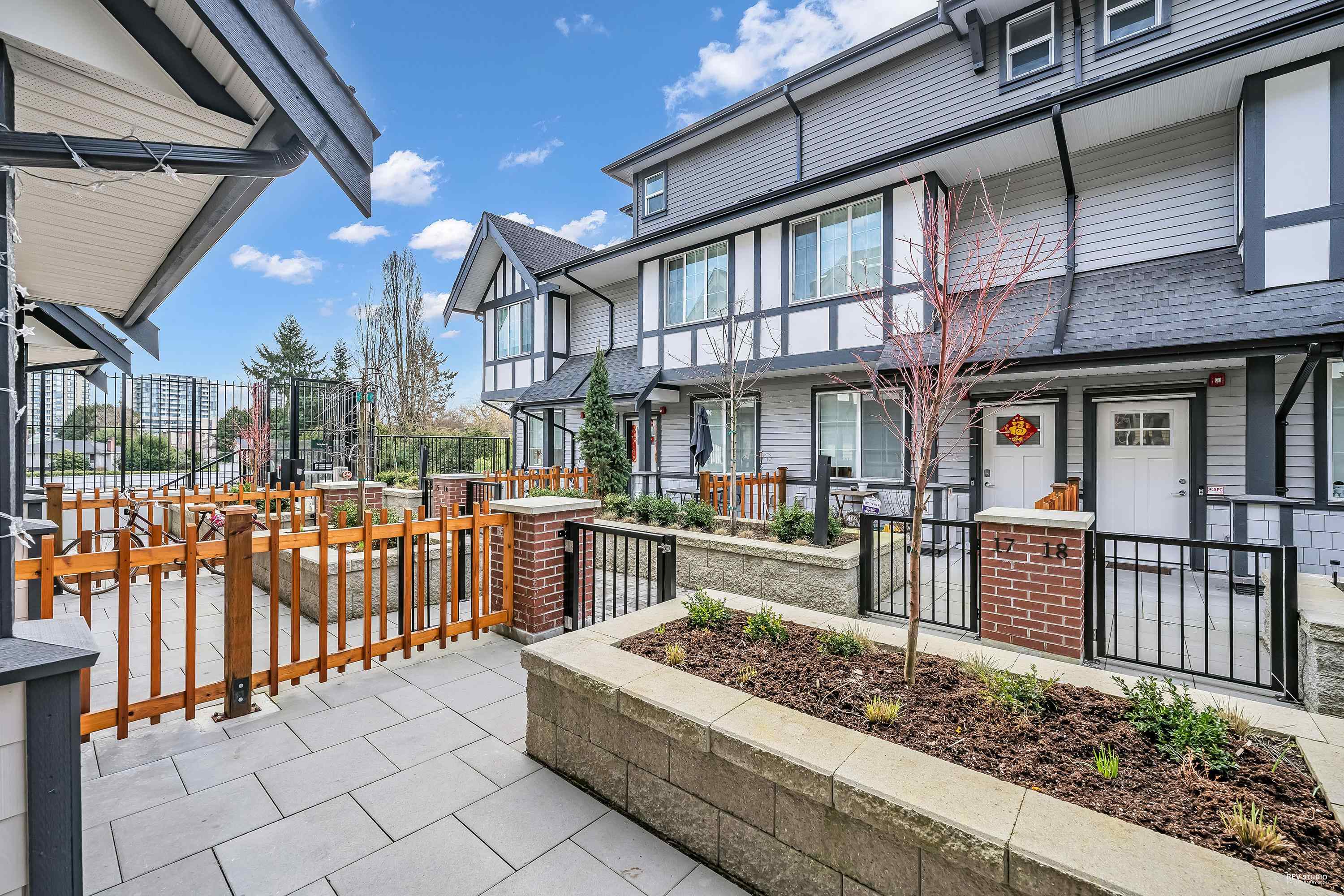 8888 SPIRES, Richmond, British Columbia V6Y 0L9, 3 Bedrooms Bedrooms, ,2 BathroomsBathrooms,Residential Attached,For Sale,SPIRES,R2871289