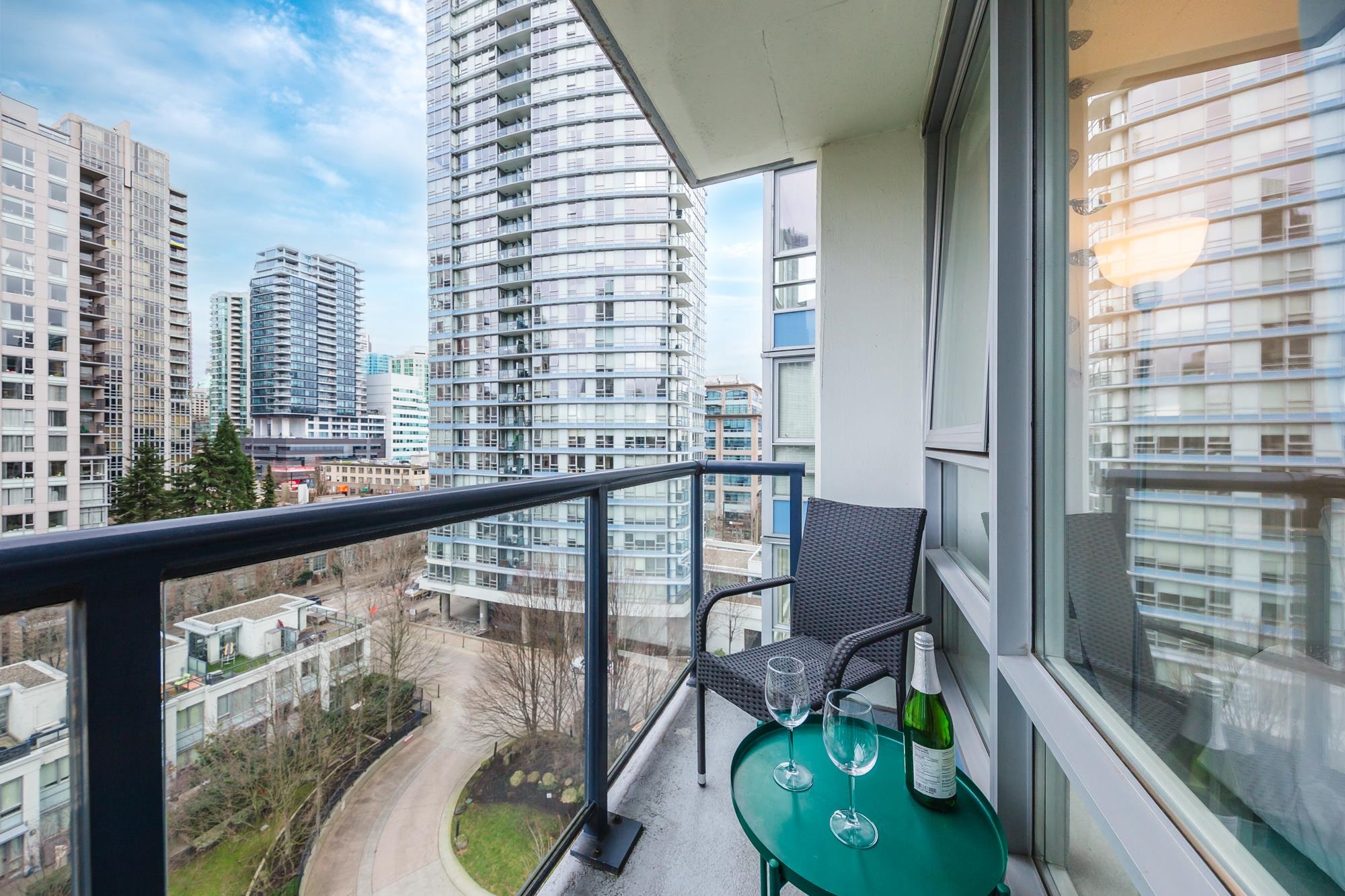 939 EXPO, Vancouver, British Columbia V6Z 3G7, 1 Bedroom Bedrooms, ,1 BathroomBathrooms,Residential Attached,For Sale,EXPO,R2871389