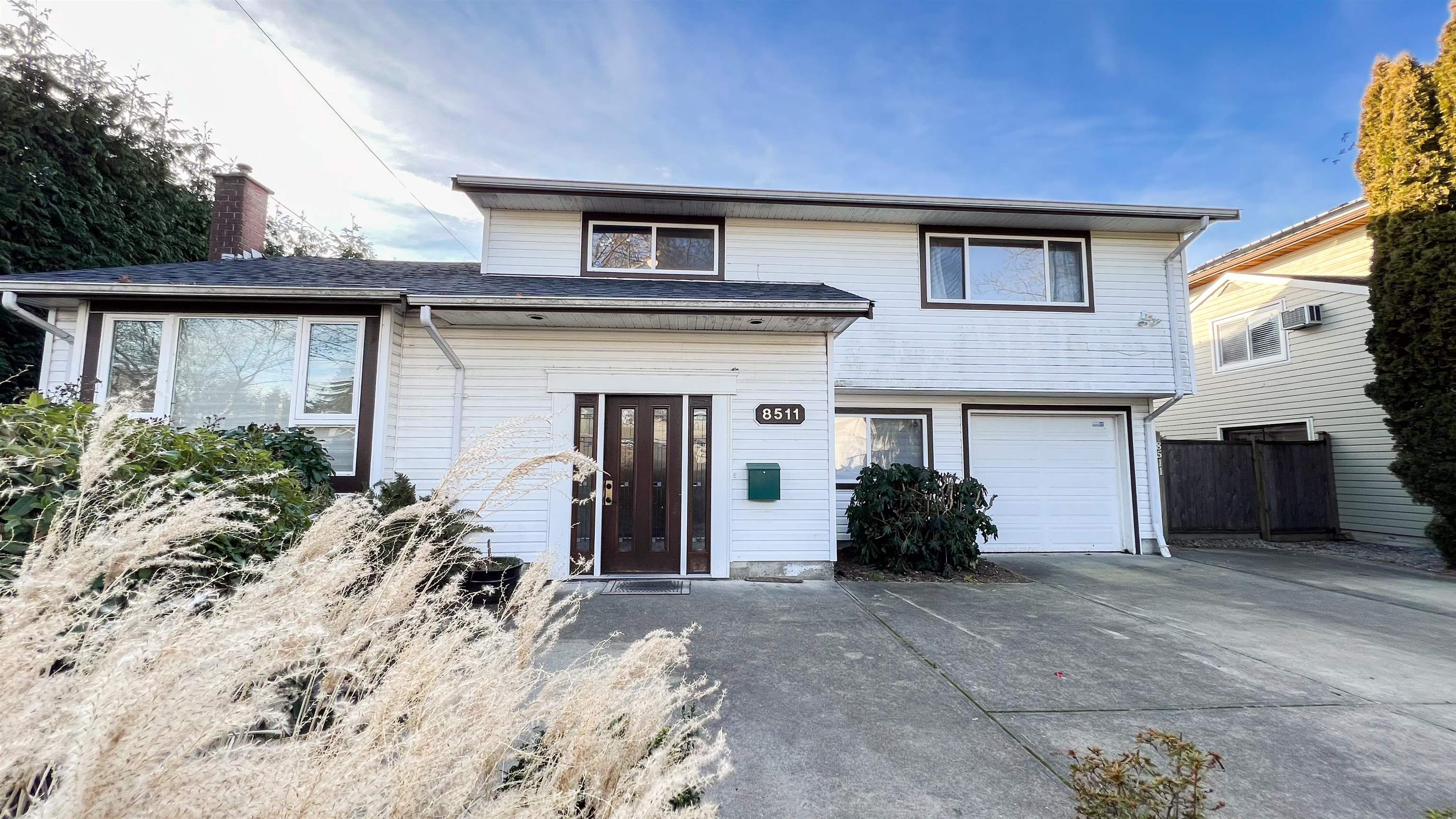 Seafair House/Single Family for sale:  3 bedroom 2,705 sq.ft. (Listed 2024-04-16)
