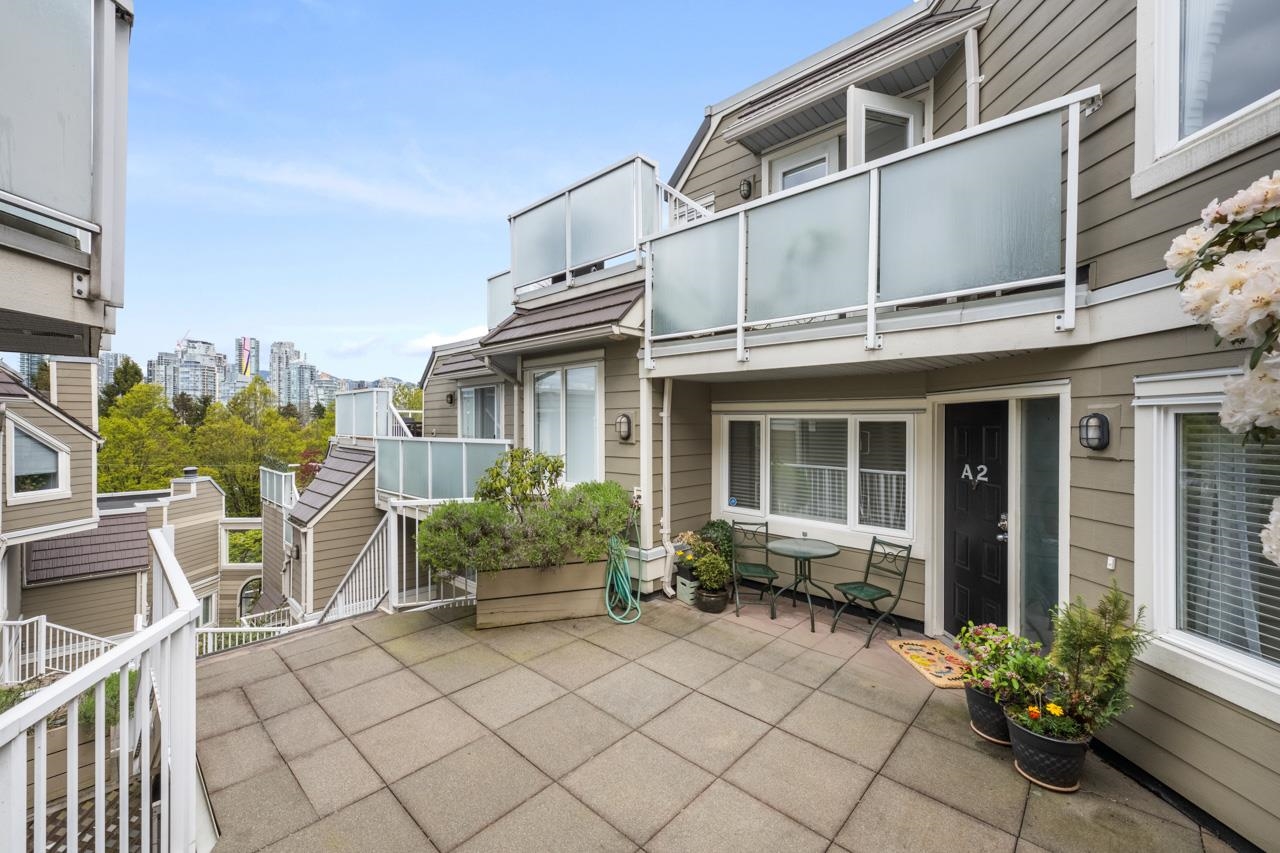 A2-1100 6TH AVENUE, Vancouver, British Columbia V6H 1A4, 2 Bedrooms Bedrooms, ,2 BathroomsBathrooms,Residential Attached,For Sale,R2871502