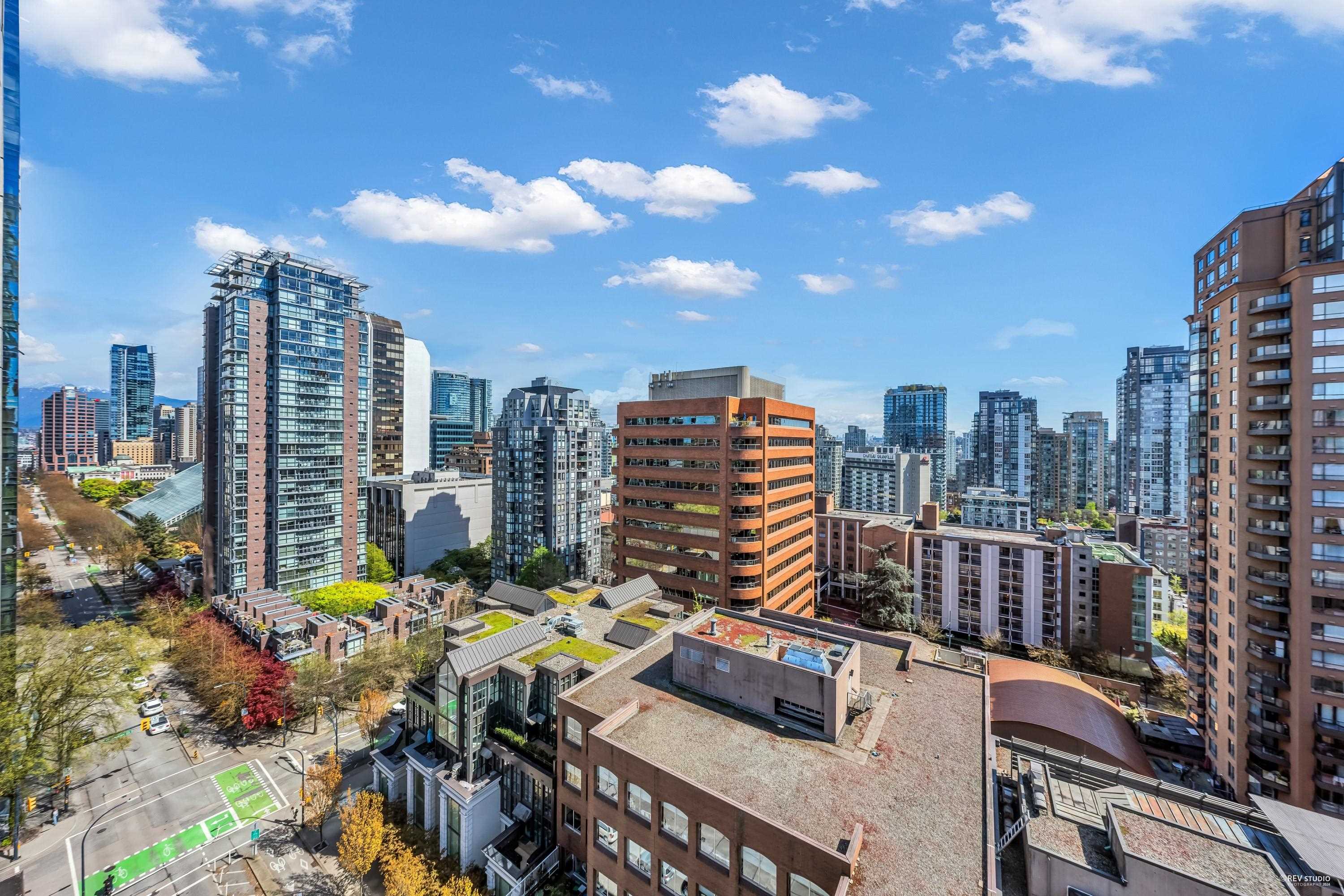 1704-1133 HORNBY STREET, Vancouver, British Columbia, 3 Bedrooms Bedrooms, ,2 BathroomsBathrooms,Residential Attached,For Sale,R2871687