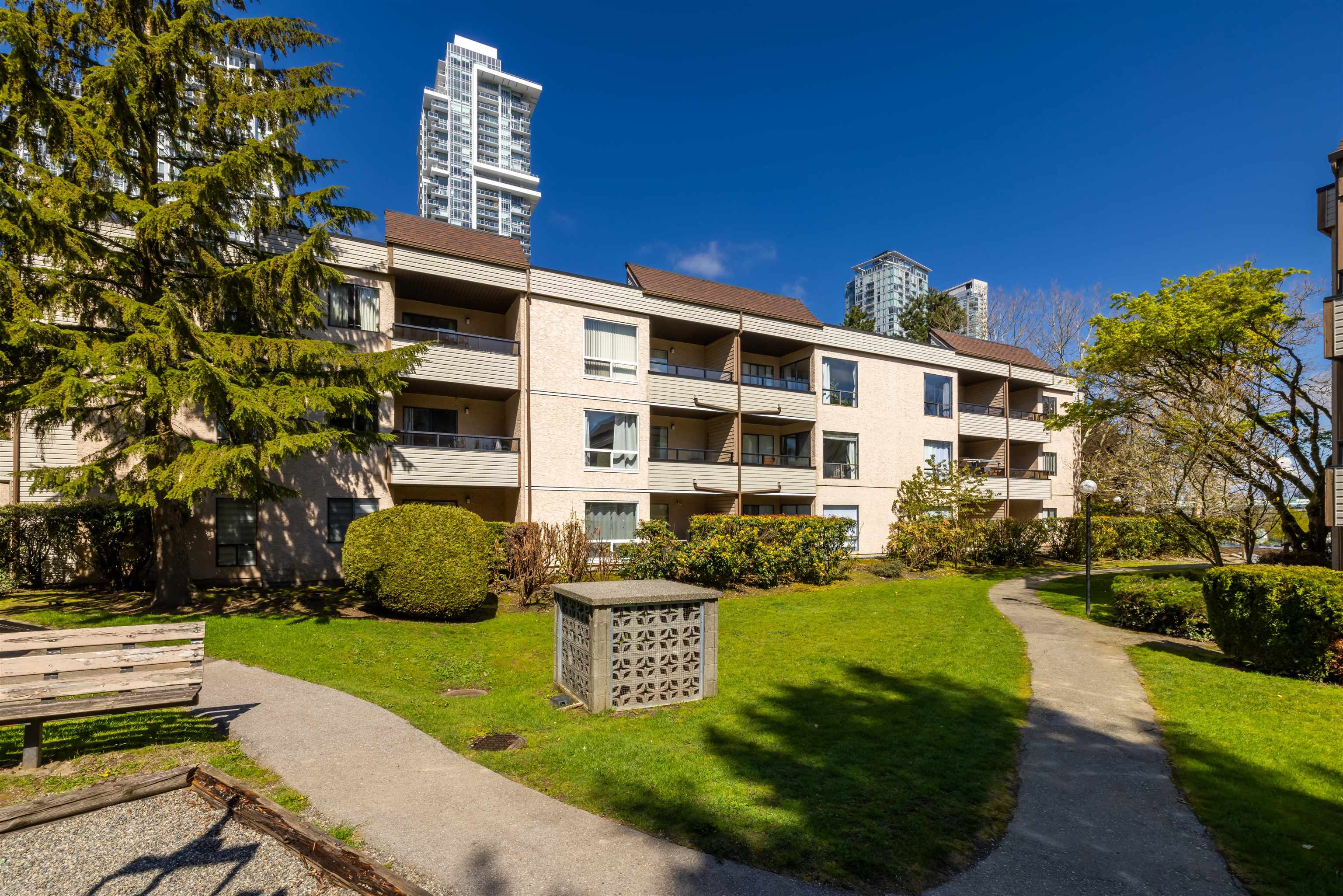 312-13344 102A AVENUE, Surrey, British Columbia, 1 Bedroom Bedrooms, ,1 BathroomBathrooms,Residential Attached,For Sale,R2871713