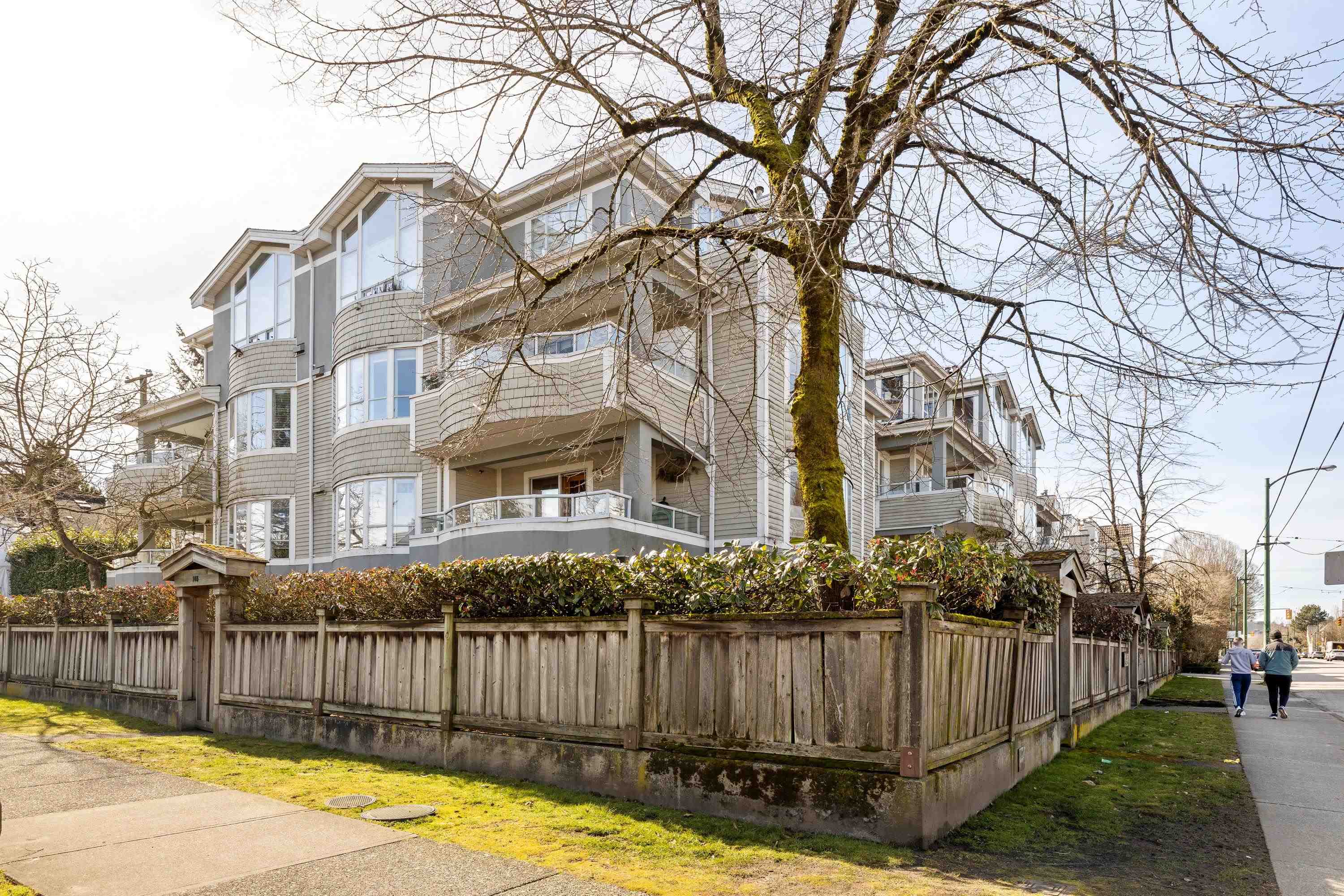 3220 4TH, Vancouver, British Columbia V6K 1R9, 2 Bedrooms Bedrooms, ,2 BathroomsBathrooms,Residential Attached,For Sale,4TH,R2871974