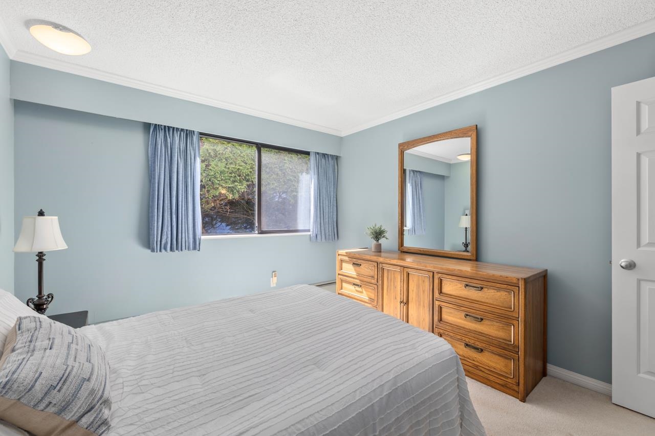 107-1360 MARTIN STREET, White Rock, British Columbia, 2 Bedrooms Bedrooms, ,2 BathroomsBathrooms,Residential Attached,For Sale,R2872003