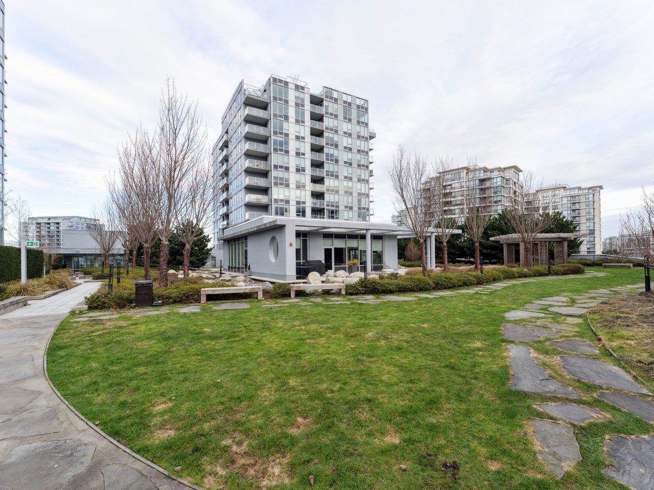 710-7468 LANSDOWNE ROAD, Richmond, British Columbia Apartment/Condo, 2 Bedrooms, 2 Bathrooms, Residential Attached,For Sale, MLS-R2872129