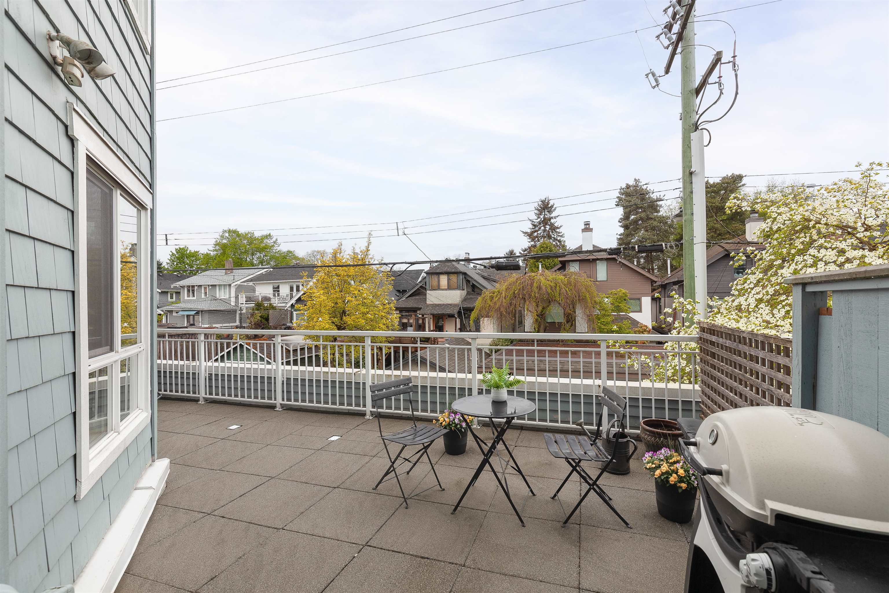 3333 4TH, Vancouver, British Columbia V6R 1N6, 2 Bedrooms Bedrooms, ,2 BathroomsBathrooms,Residential Attached,For Sale,4TH,R2872270