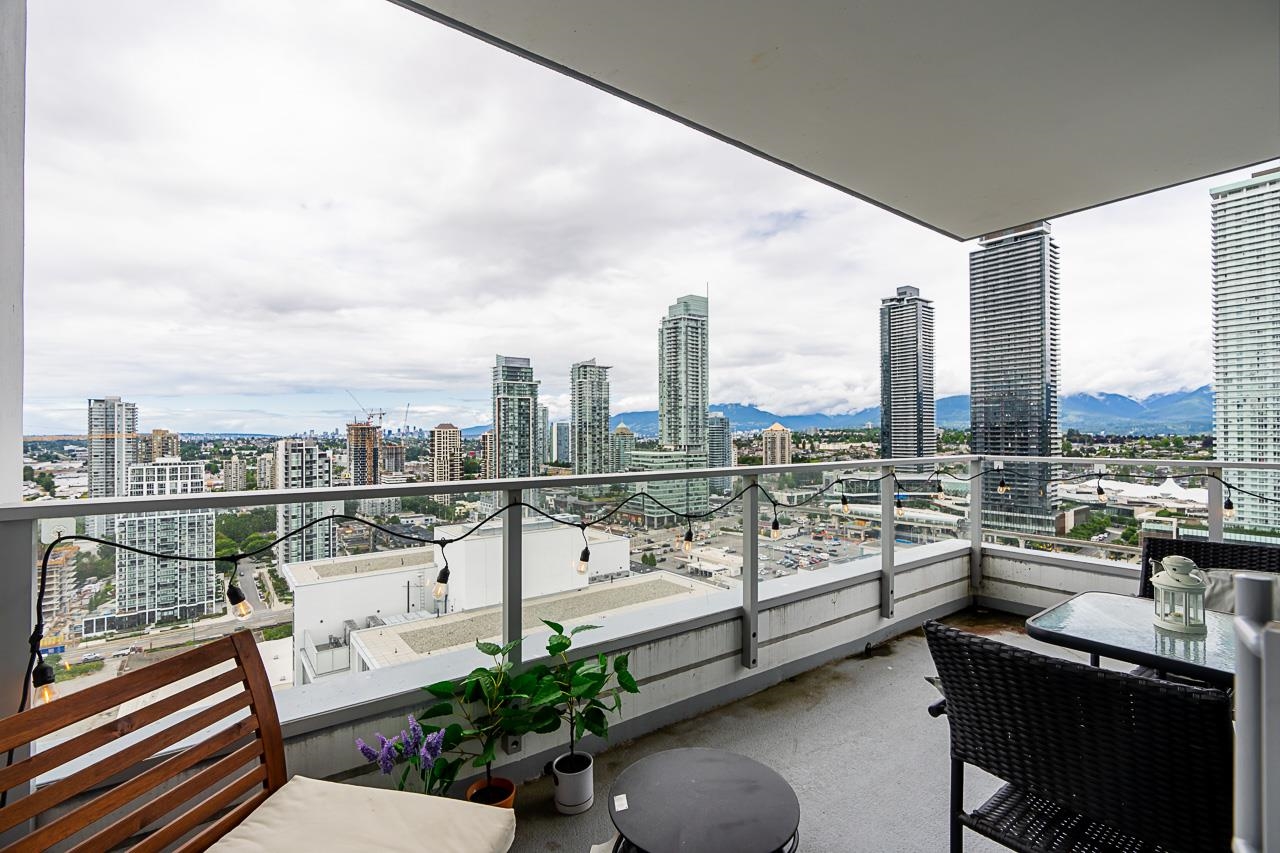 2311 BETA, Burnaby, British Columbia V5C 0M1, 2 Bedrooms Bedrooms, ,2 BathroomsBathrooms,Residential Attached,For Sale,BETA,R2872356
