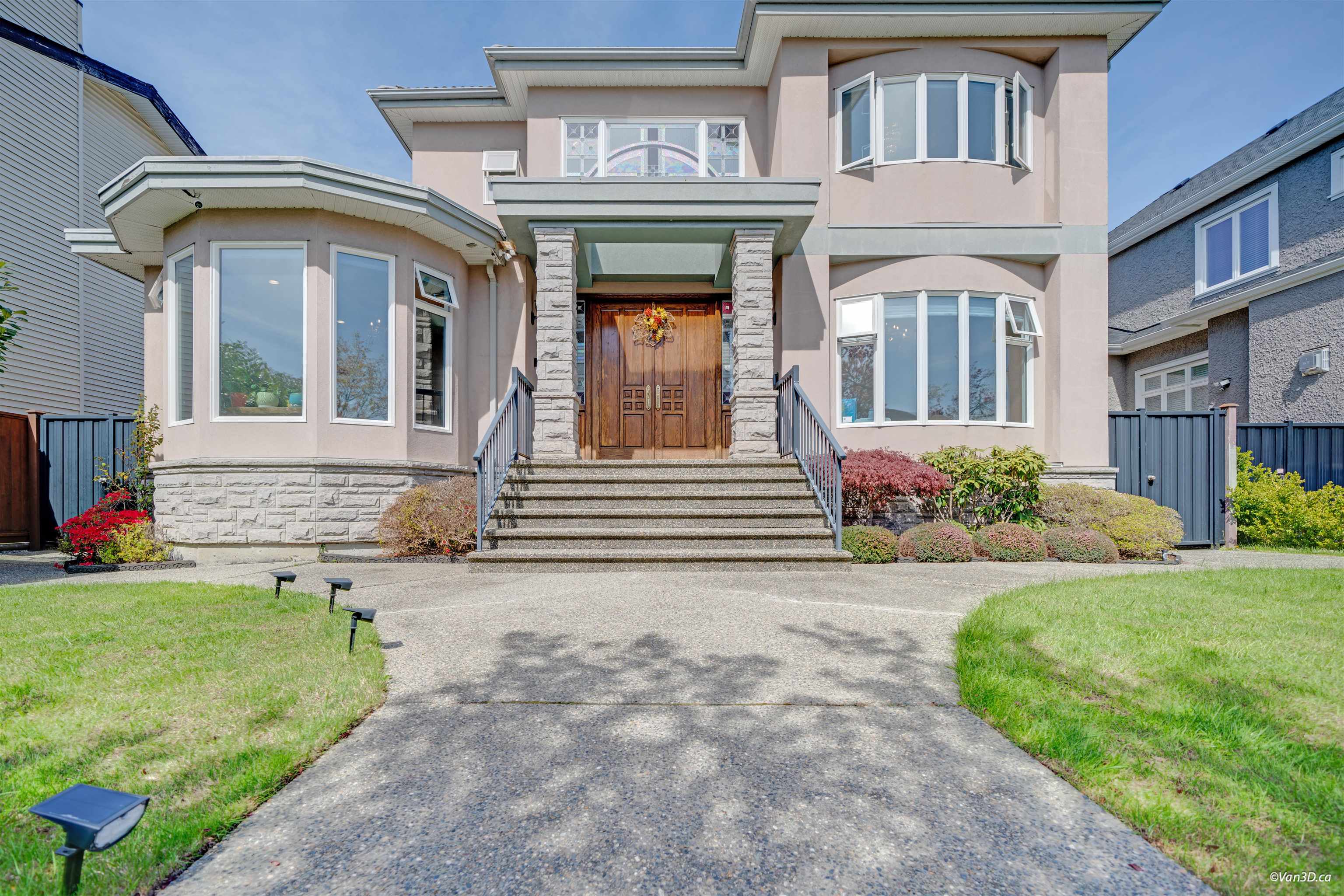 87 46TH, British Columbia V5Y 2W8, 6 Bedrooms Bedrooms, ,4 BathroomsBathrooms,Residential Detached,For Sale,46TH,R2872389