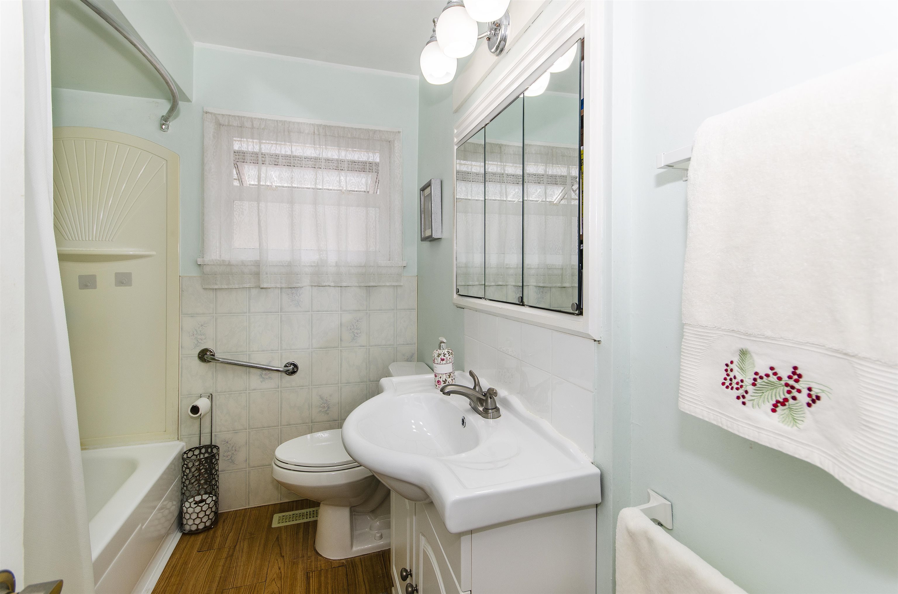 Listing image of 234 W 23RD STREET