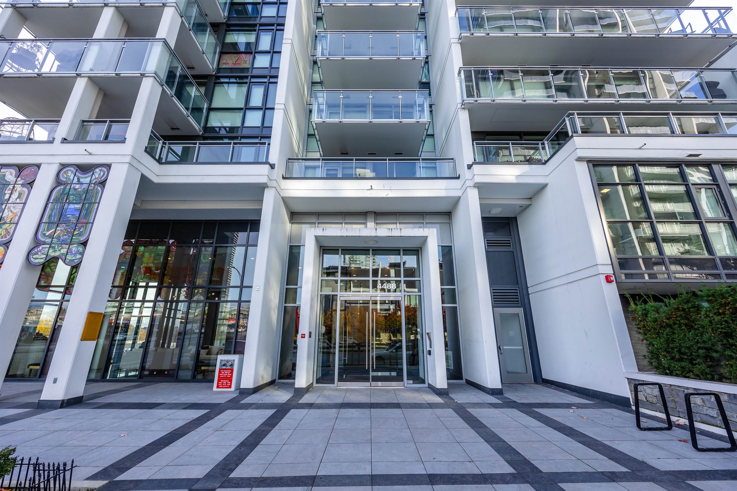 901-4488 JUNEAU STREET, Burnaby, British Columbia, 2 Bedrooms Bedrooms, ,2 BathroomsBathrooms,Residential Attached,For Sale,R2872443