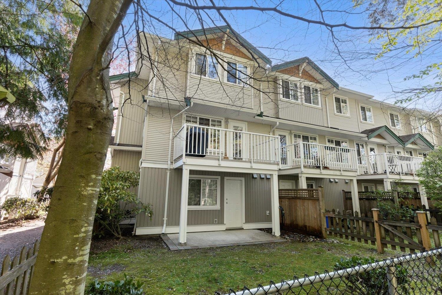 64-12711 64 AVENUE, Surrey, British Columbia V3W 1X1 Townhouse, 3 Bedrooms, 3 Bathrooms, Residential Attached,For Sale, MLS-R2872873