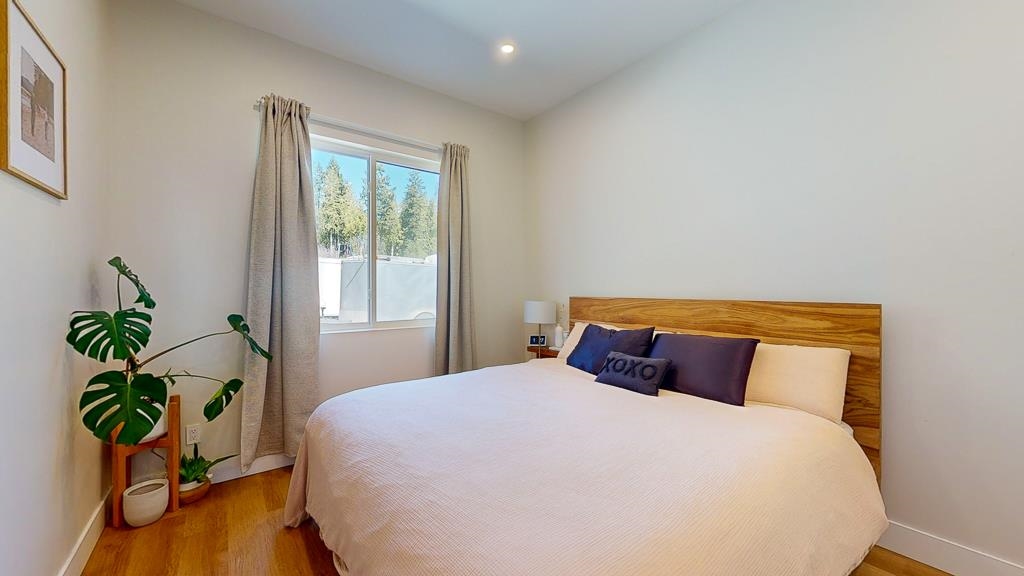 6724 ACORN, British Columbia V7Z 0N3, 7 Bedrooms Bedrooms, ,4 BathroomsBathrooms,Residential Detached,For Sale,ACORN,R2873079