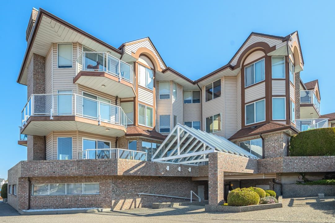 32669 GEORGE FERGUSON, Abbotsford, British Columbia V2T 4E4, 2 Bedrooms Bedrooms, ,2 BathroomsBathrooms,Residential Attached,For Sale,GEORGE FERGUSON,R2873156