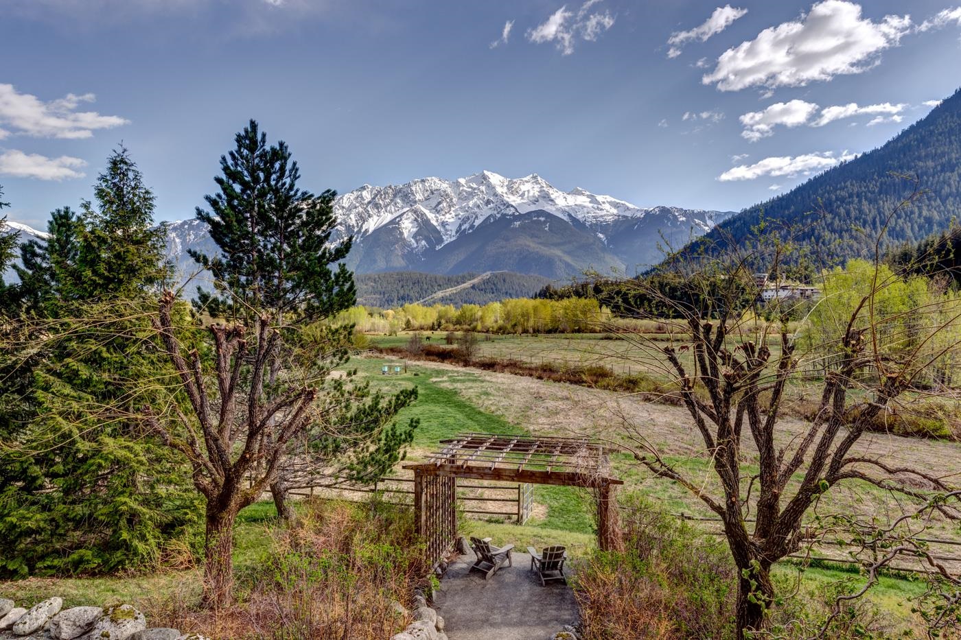 1360 Collins Road, Pemberton, Pemberton, V0N 2L0 3