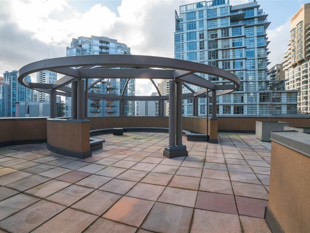 710-1189 HOWE STREET, Vancouver, British Columbia, ,1 BathroomBathrooms,Residential Attached,For Sale,R2873506