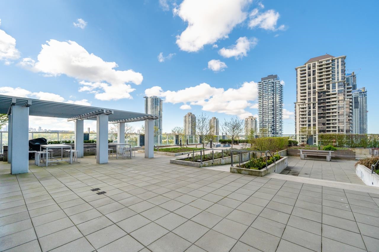 2085 SKYLINE, Burnaby, British Columbia V5C 0M6, 2 Bedrooms Bedrooms, ,2 BathroomsBathrooms,Residential Attached,For Sale,SKYLINE,R2873605