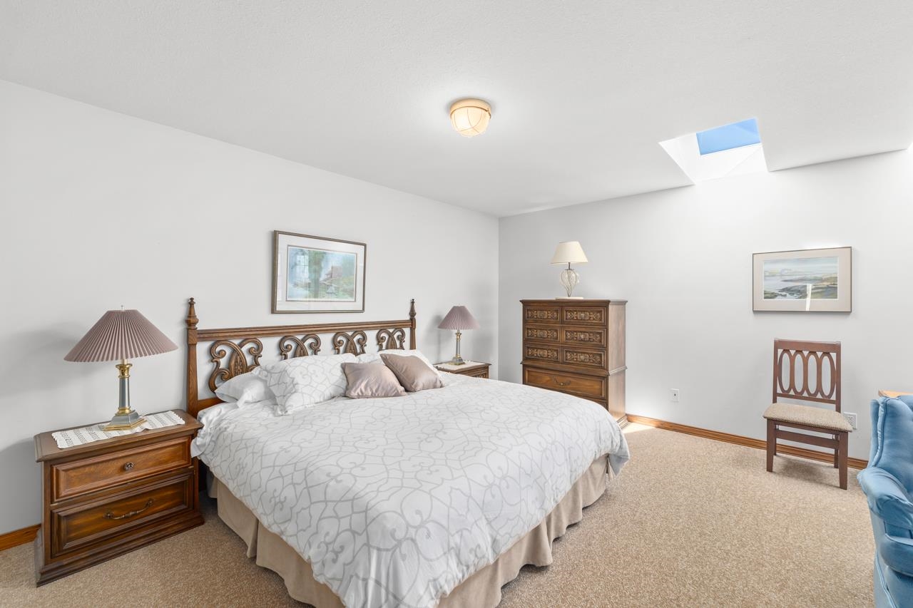 13672 19 AVENUE, Surrey, British Columbia V4A 9E9, 3 Bedrooms Bedrooms, ,3 BathroomsBathrooms,Residential Detached,For Sale,R2873752