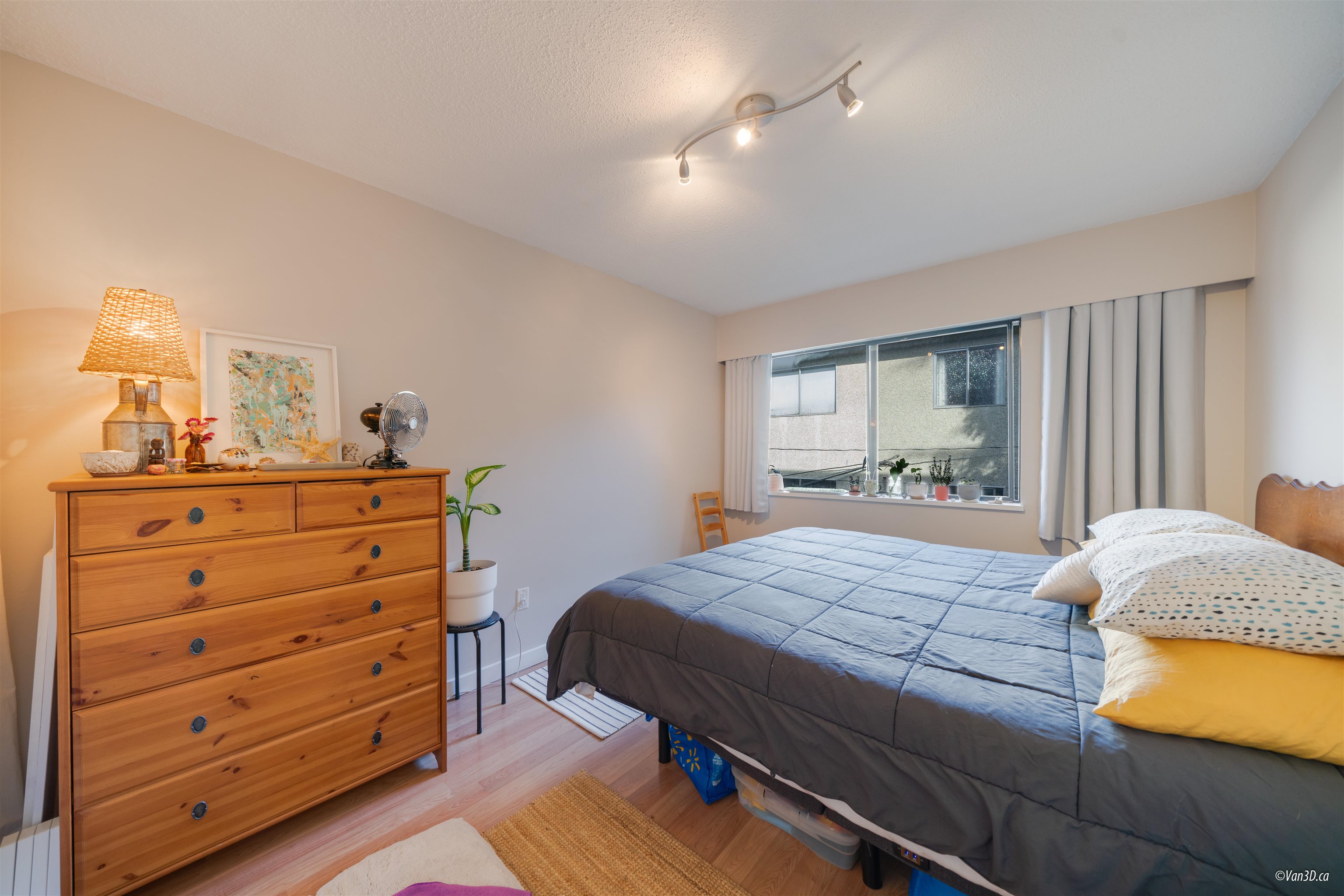 2330 MAPLE, Vancouver, British Columbia V6J 3T6, 1 Bedroom Bedrooms, ,1 BathroomBathrooms,Residential Attached,For Sale,MAPLE,R2873817