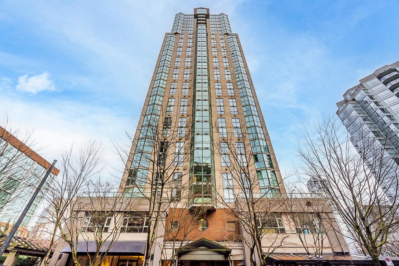 2802-1188 HOWE STREET, Vancouver, British Columbia, 2 Bedrooms Bedrooms, ,2 BathroomsBathrooms,Residential Attached,For Sale,R2874029