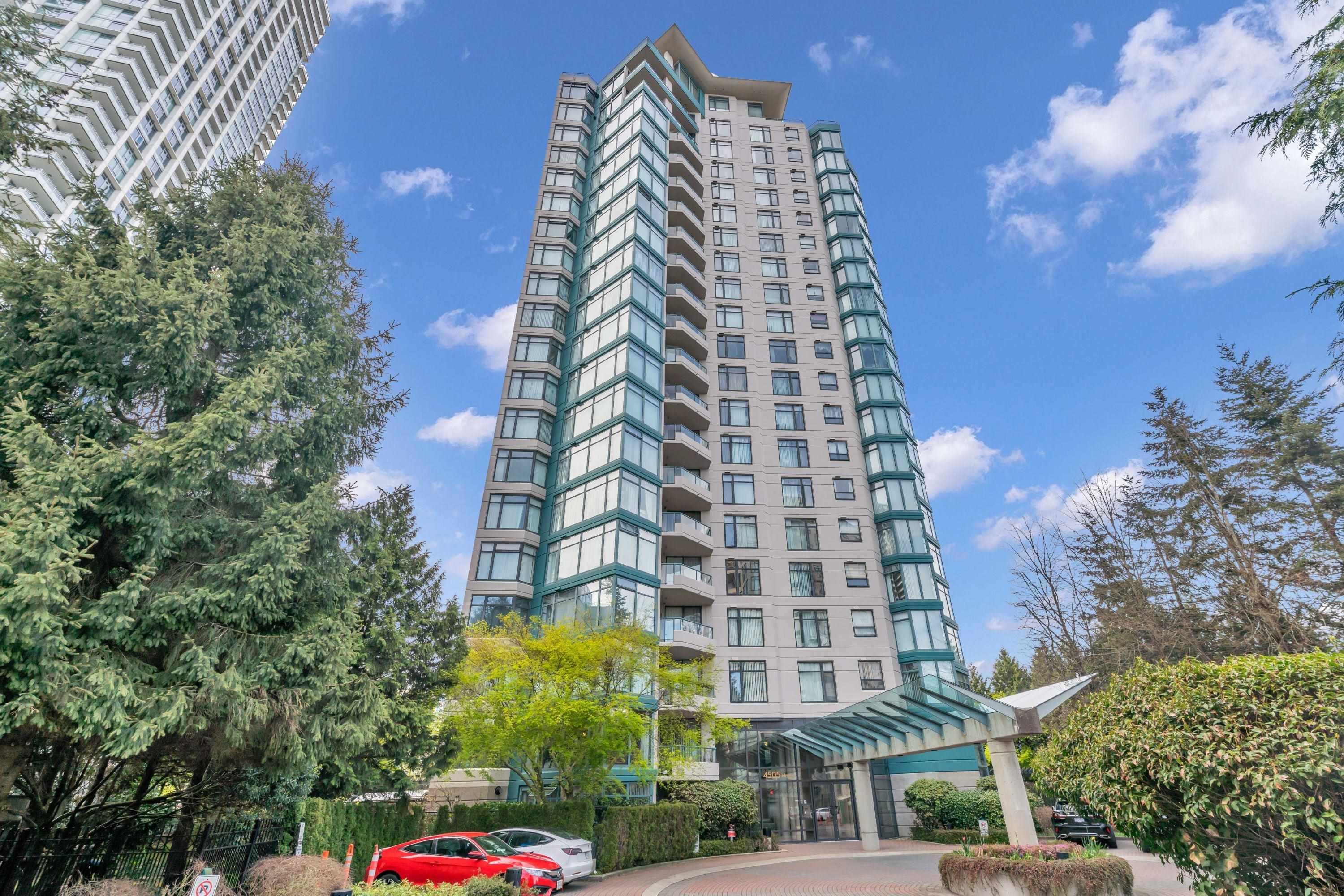 203-4505 HAZEL STREET, Burnaby, British Columbia, 2 Bedrooms Bedrooms, ,2 BathroomsBathrooms,Residential Attached,For Sale,R2874078