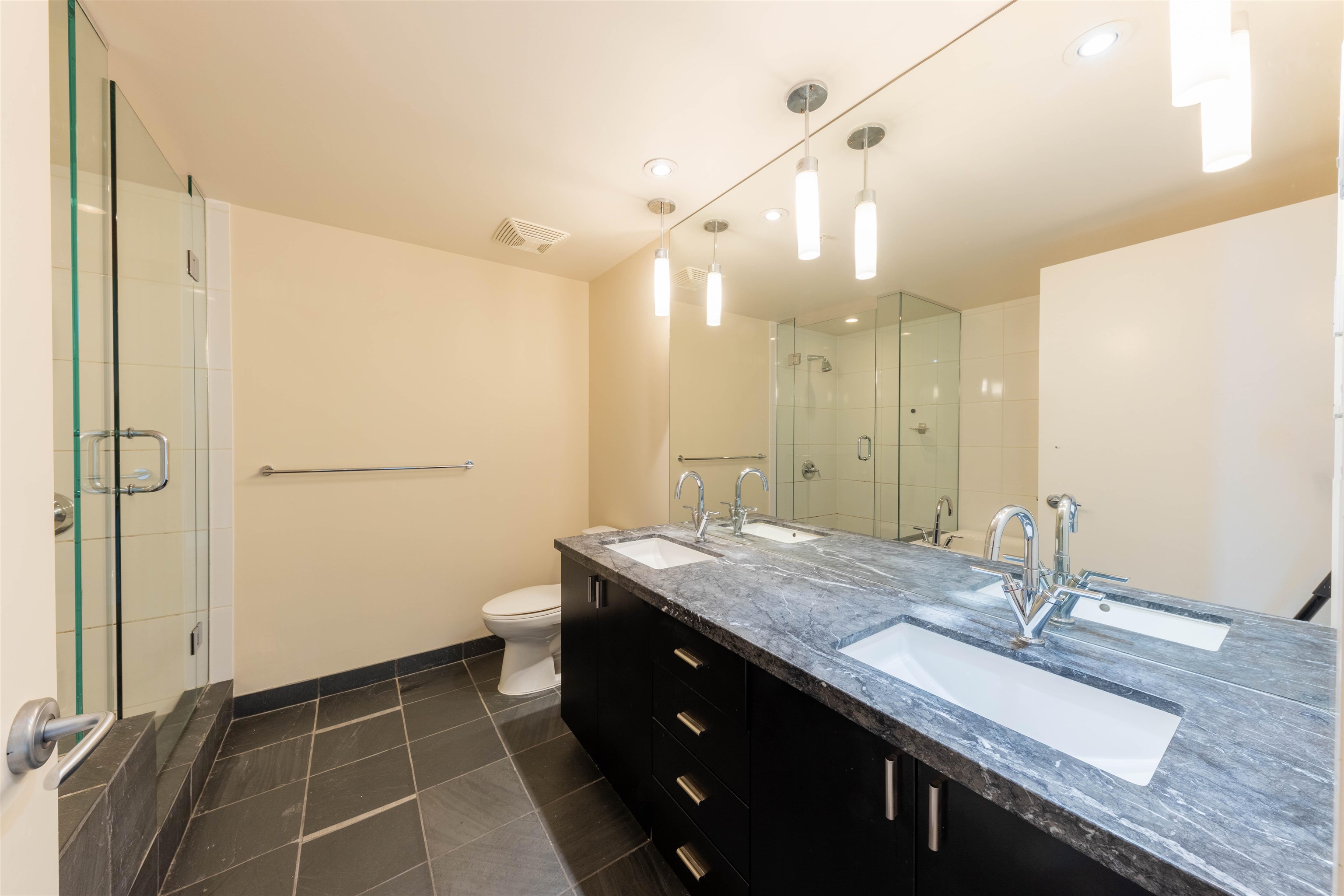 1704-1205 WHASTINGS STREET, Vancouver, British Columbia, 2 Bedrooms Bedrooms, ,2 BathroomsBathrooms,Residential Attached,For Sale,R2874153