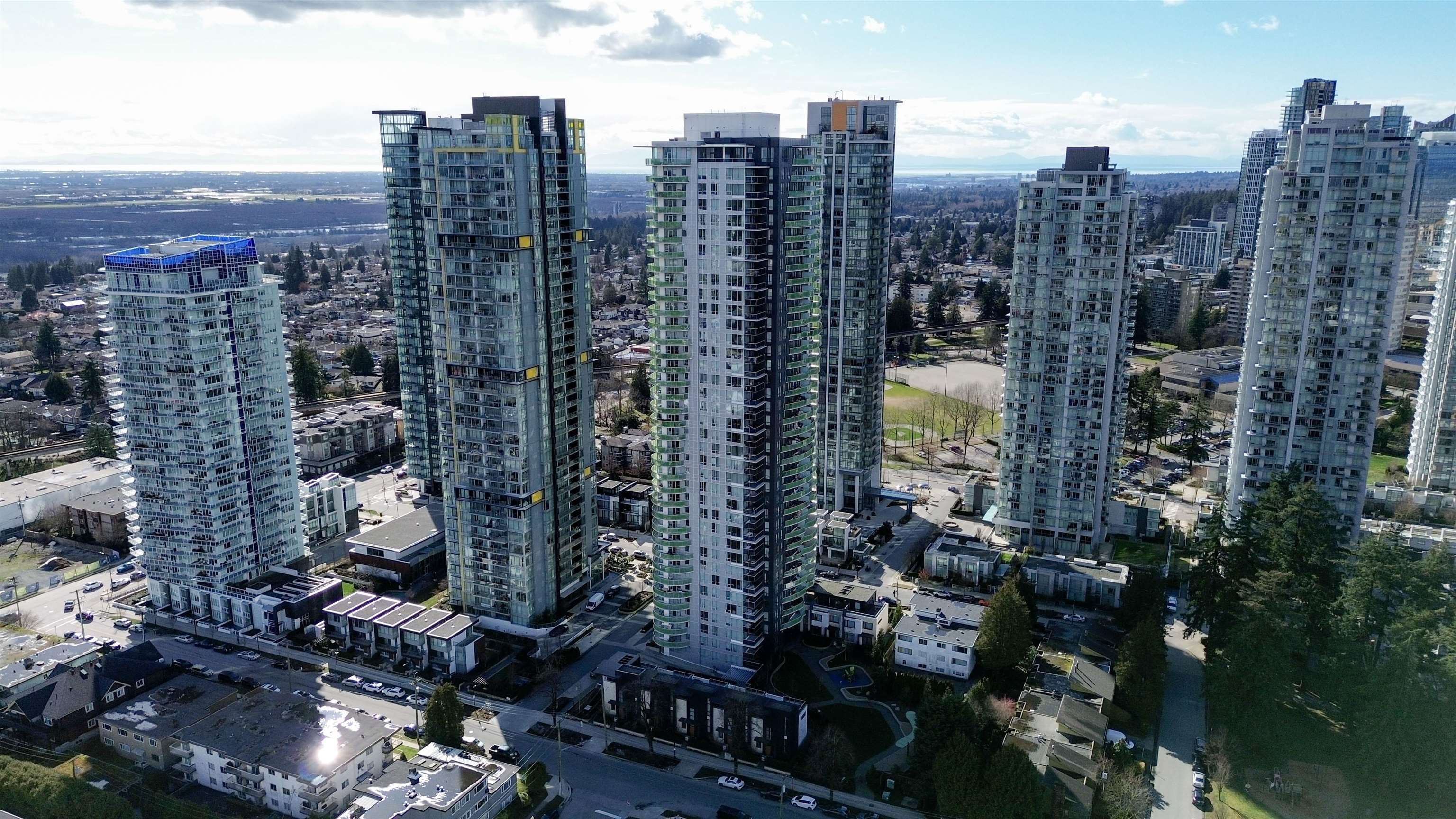 2305-6638 DUNBLANE AVENUE, Burnaby, British Columbia, 2 Bedrooms Bedrooms, ,2 BathroomsBathrooms,Residential Attached,For Sale,R2874169
