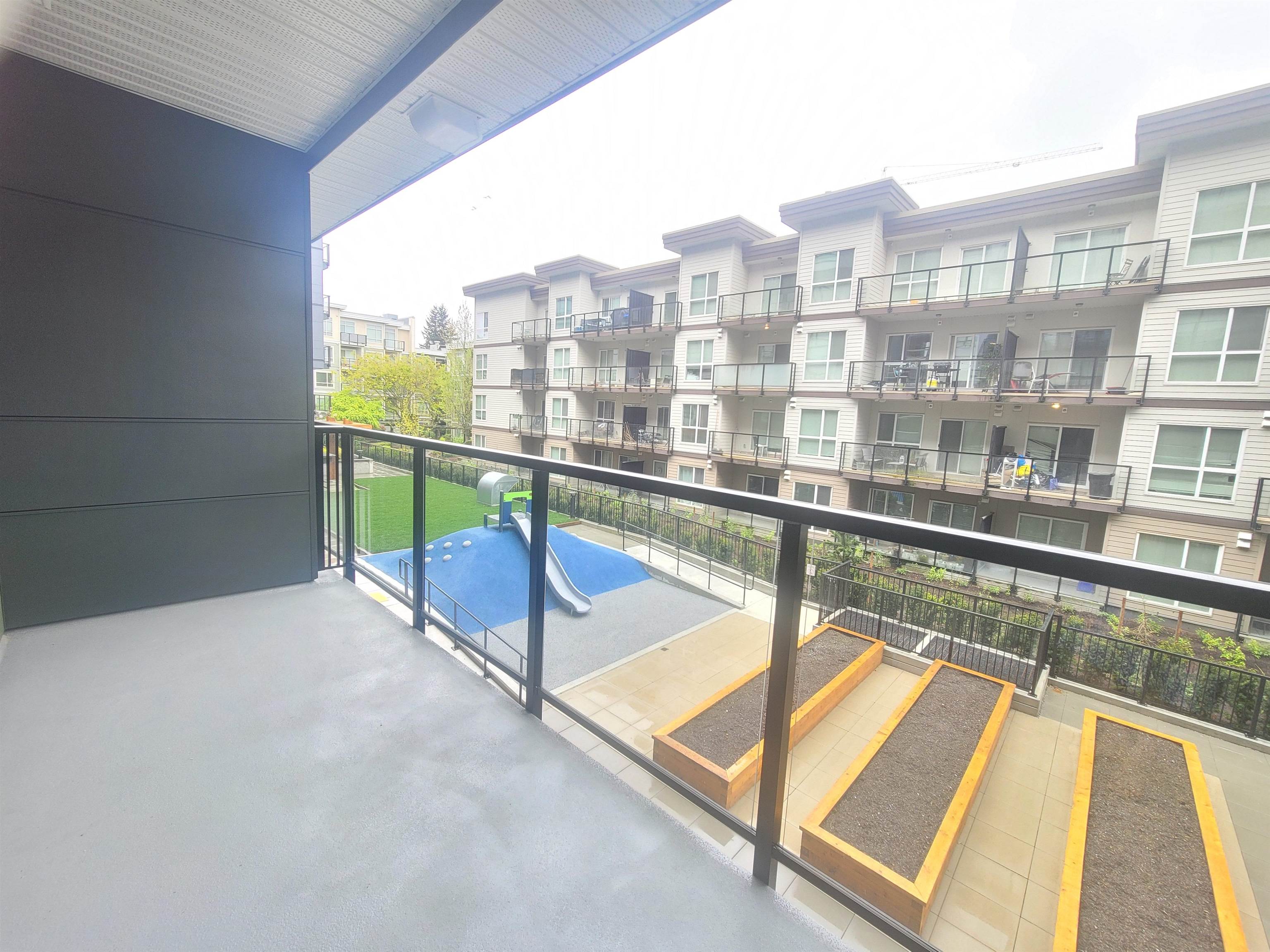 215-10777 138 STREET, Surrey, British Columbia, ,1 BathroomBathrooms,Residential Attached,For Sale,R2874777