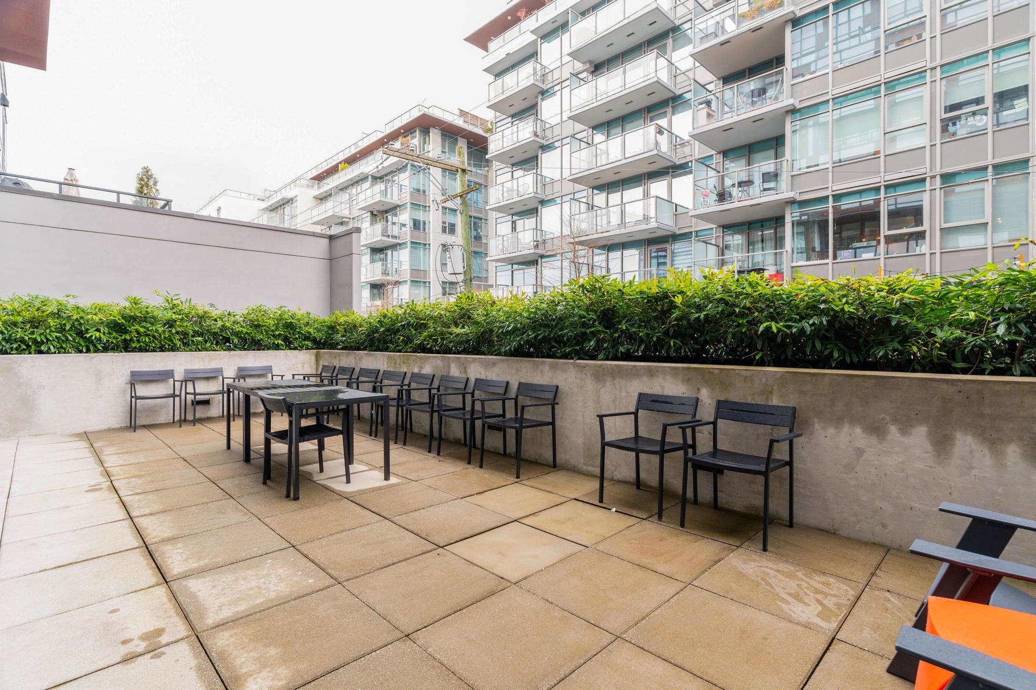 209 7TH, Vancouver, British Columbia V5T 0H3, 2 Bedrooms Bedrooms, ,2 BathroomsBathrooms,Residential Attached,For Sale,7TH,R2874845
