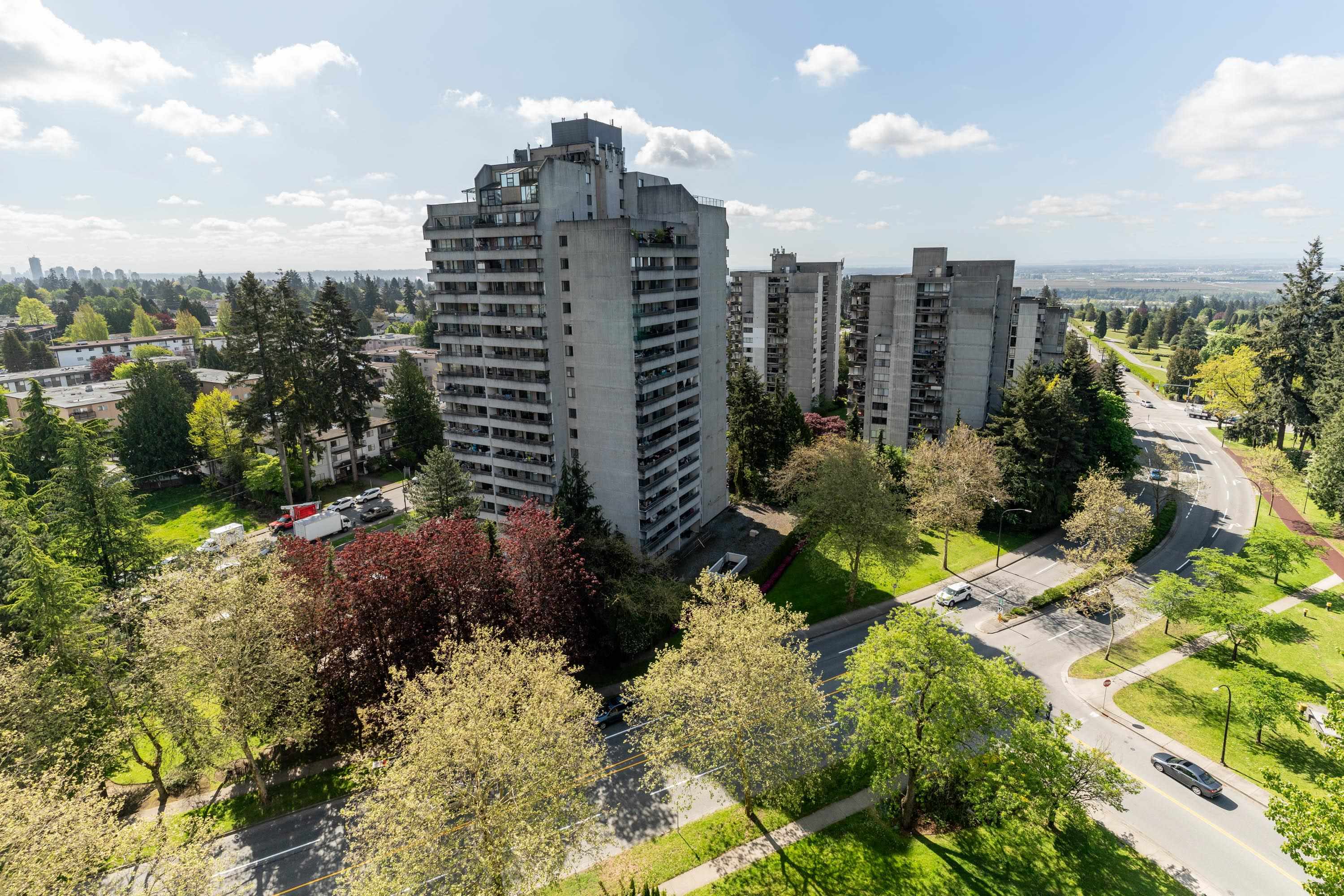 4194 MAYWOOD, Burnaby, British Columbia V5H 4E9, 2 Bedrooms Bedrooms, ,1 BathroomBathrooms,Residential Attached,For Sale,MAYWOOD,R2874855