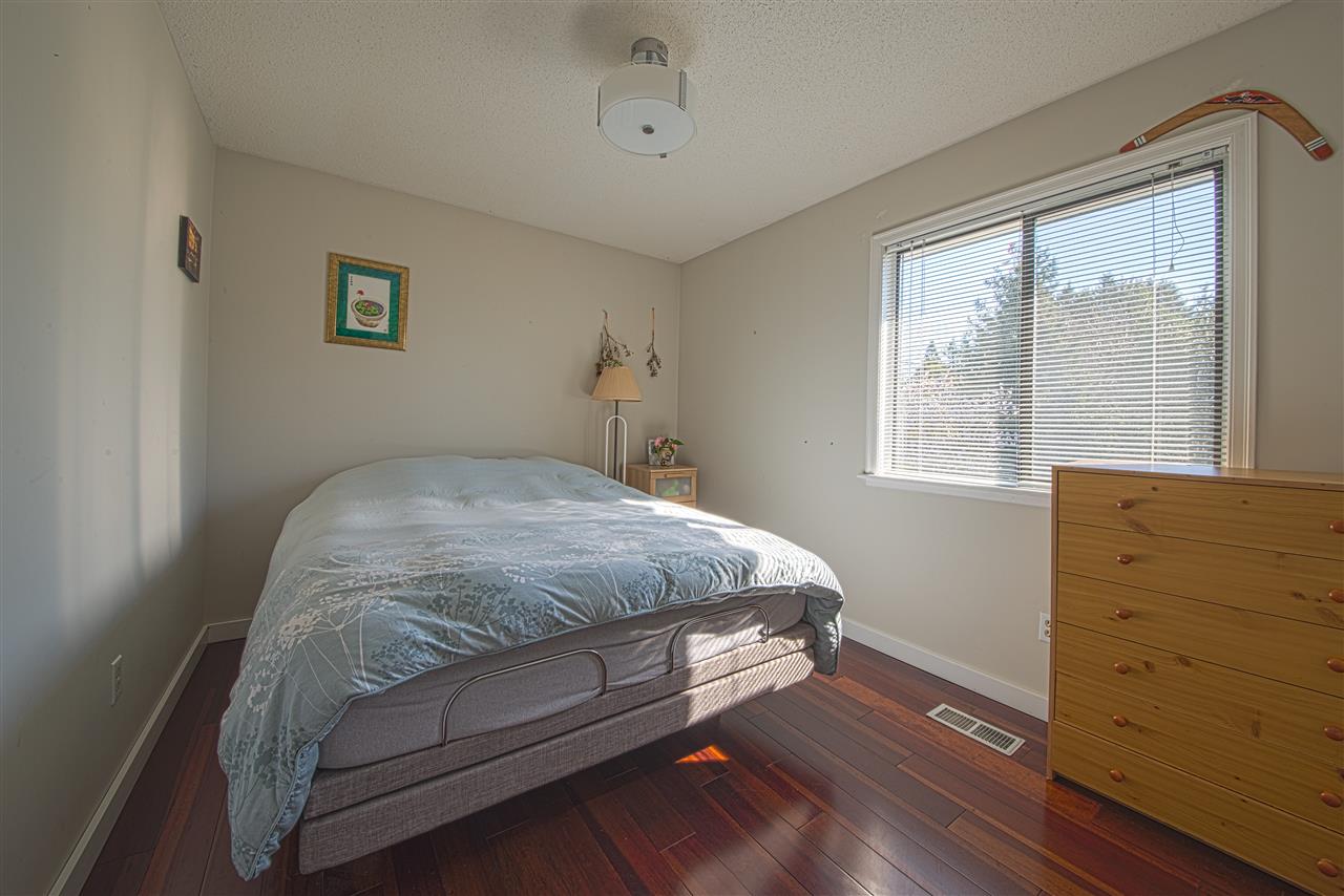 1071 STEVENS STREET, White Rock, British Columbia, 3 Bedrooms Bedrooms, ,3 BathroomsBathrooms,Residential Detached,For Sale,R2874890