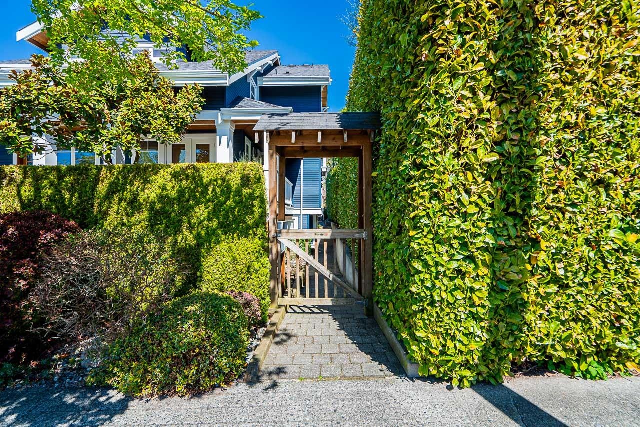 21 W15TH AVENUE, Vancouver, British Columbia, 2 Bedrooms Bedrooms, ,2 BathroomsBathrooms,Residential Attached,For Sale,R2874982