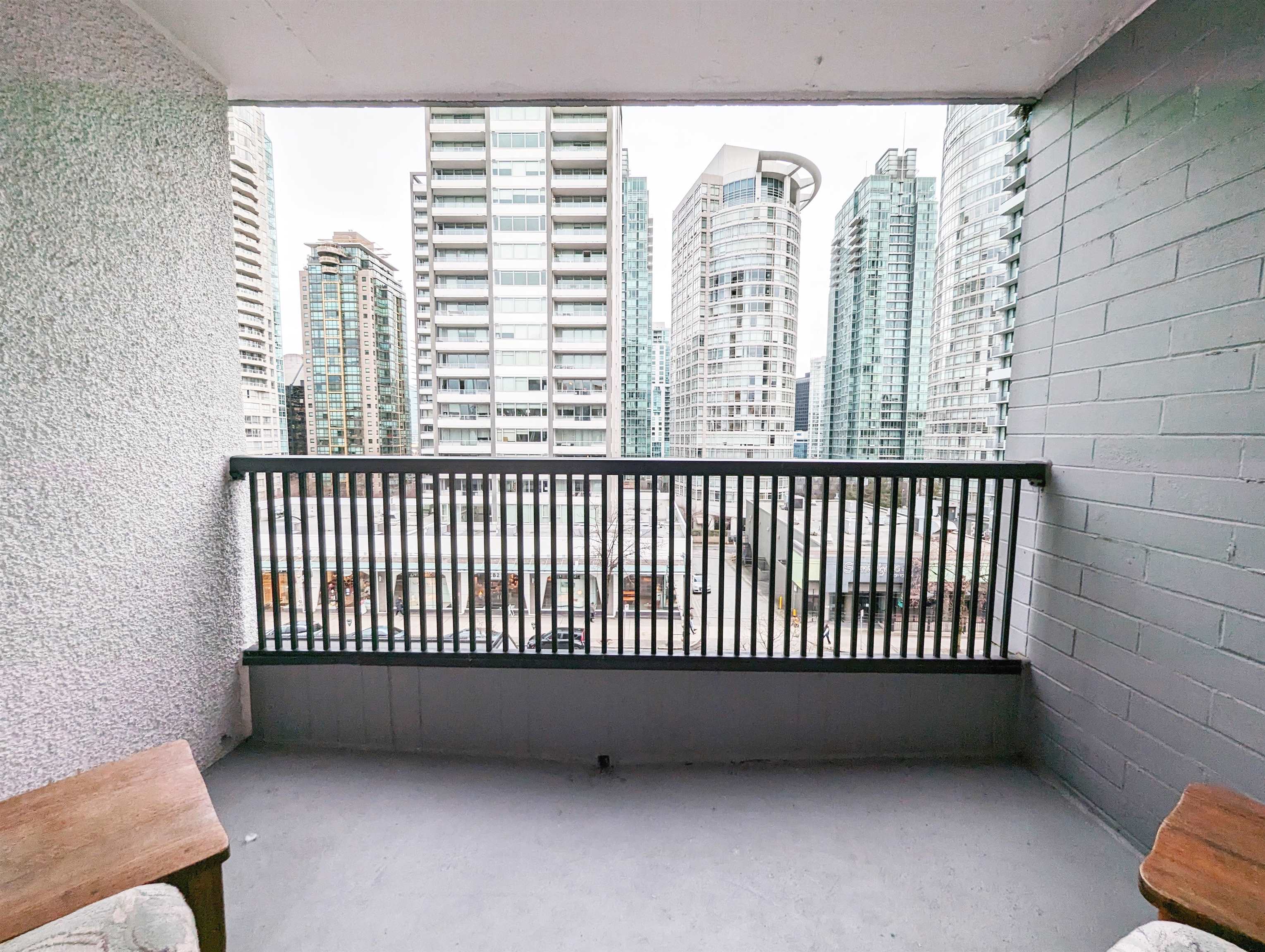 602-1270 ROBSON STREET, Vancouver, British Columbia, 2 Bedrooms Bedrooms, ,1 BathroomBathrooms,Residential Attached,For Sale,R2875003