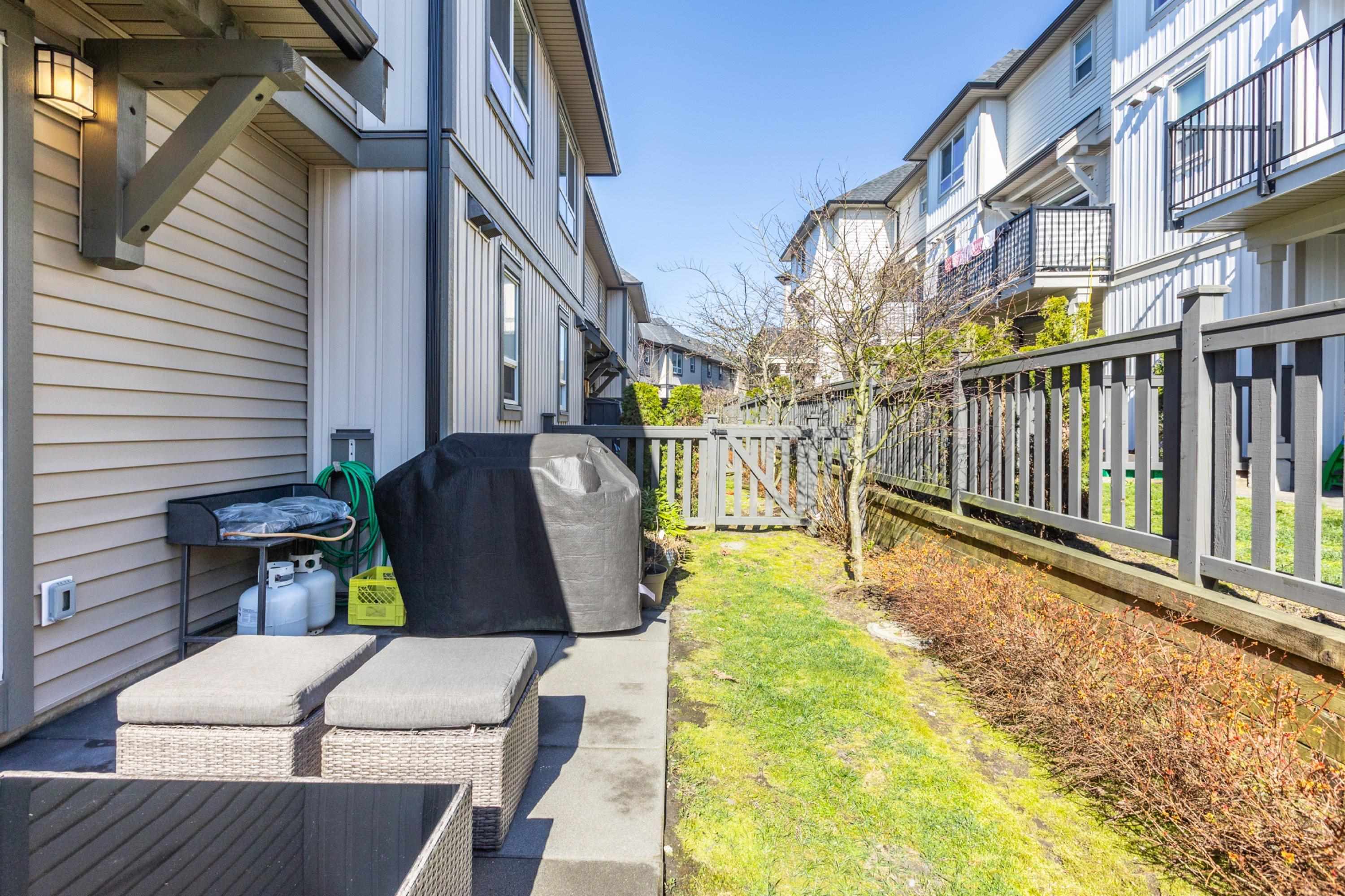 30930 WESTRIDGE, Abbotsford, British Columbia V2T 0H6, 3 Bedrooms Bedrooms, ,2 BathroomsBathrooms,Residential Attached,For Sale,WESTRIDGE,R2875163