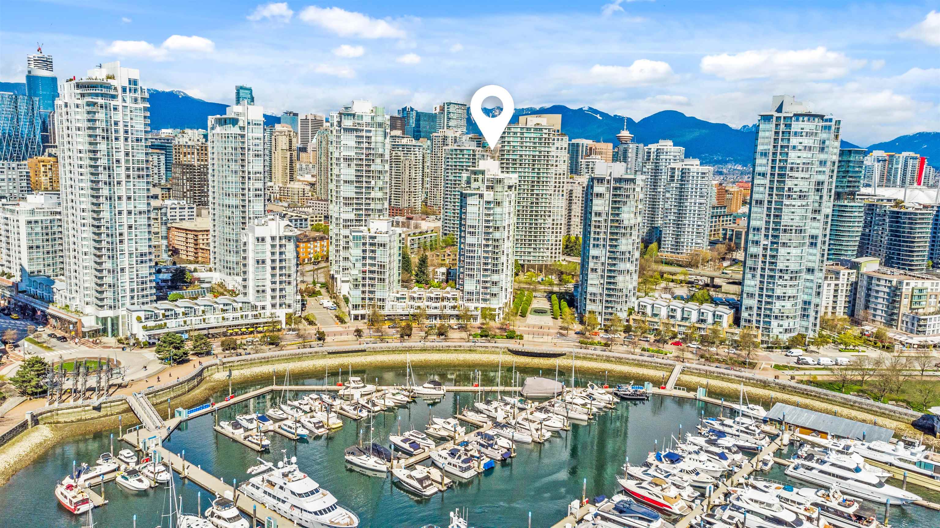 3R-1077 MARINASIDE CRESCENT, Vancouver, British Columbia, 2 Bedrooms Bedrooms, ,3 BathroomsBathrooms,Residential Attached,For Sale,R2875170